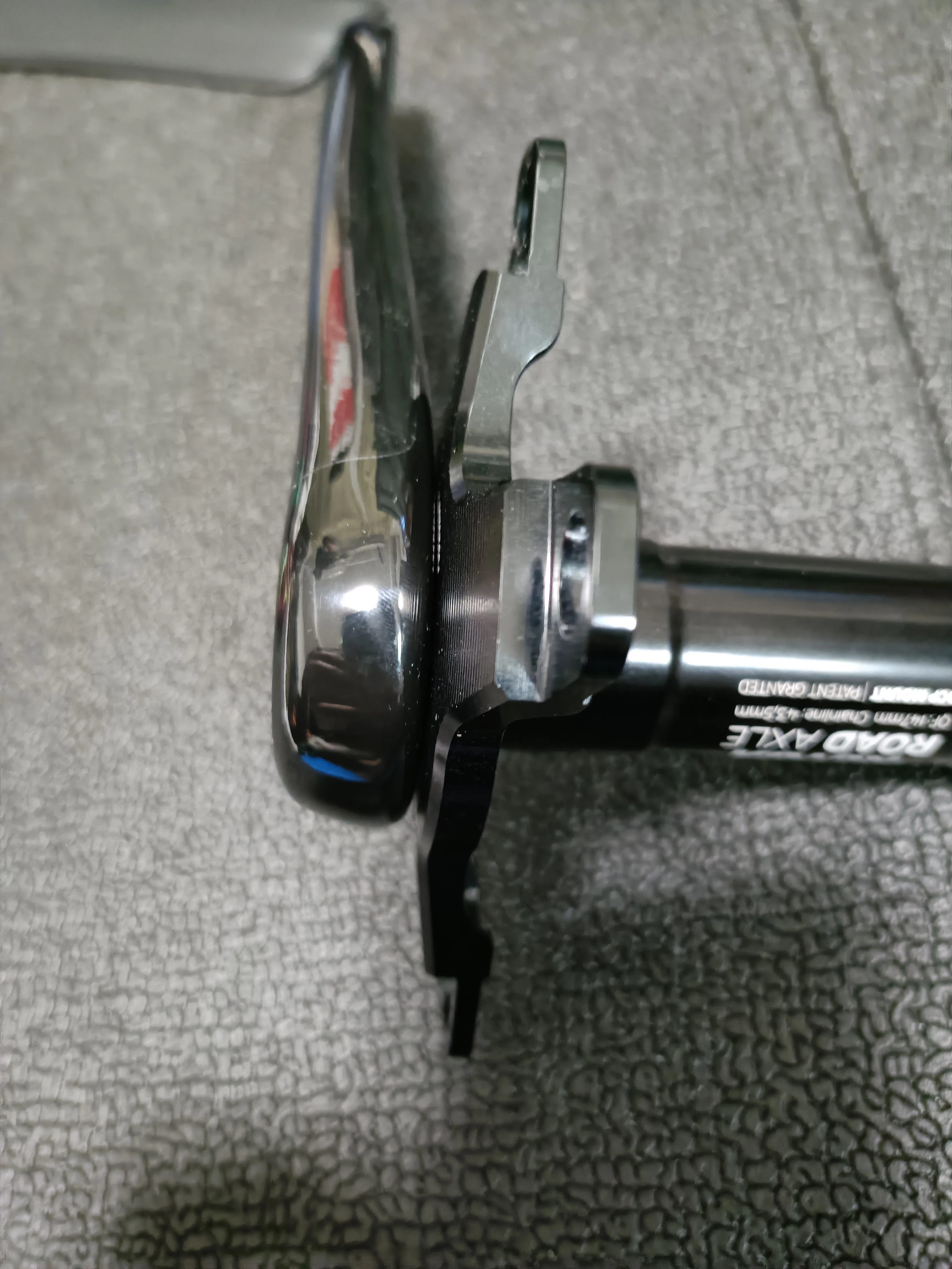 STONEのスパイダーアームを使ってROTORクランクにシマノチェーンリング