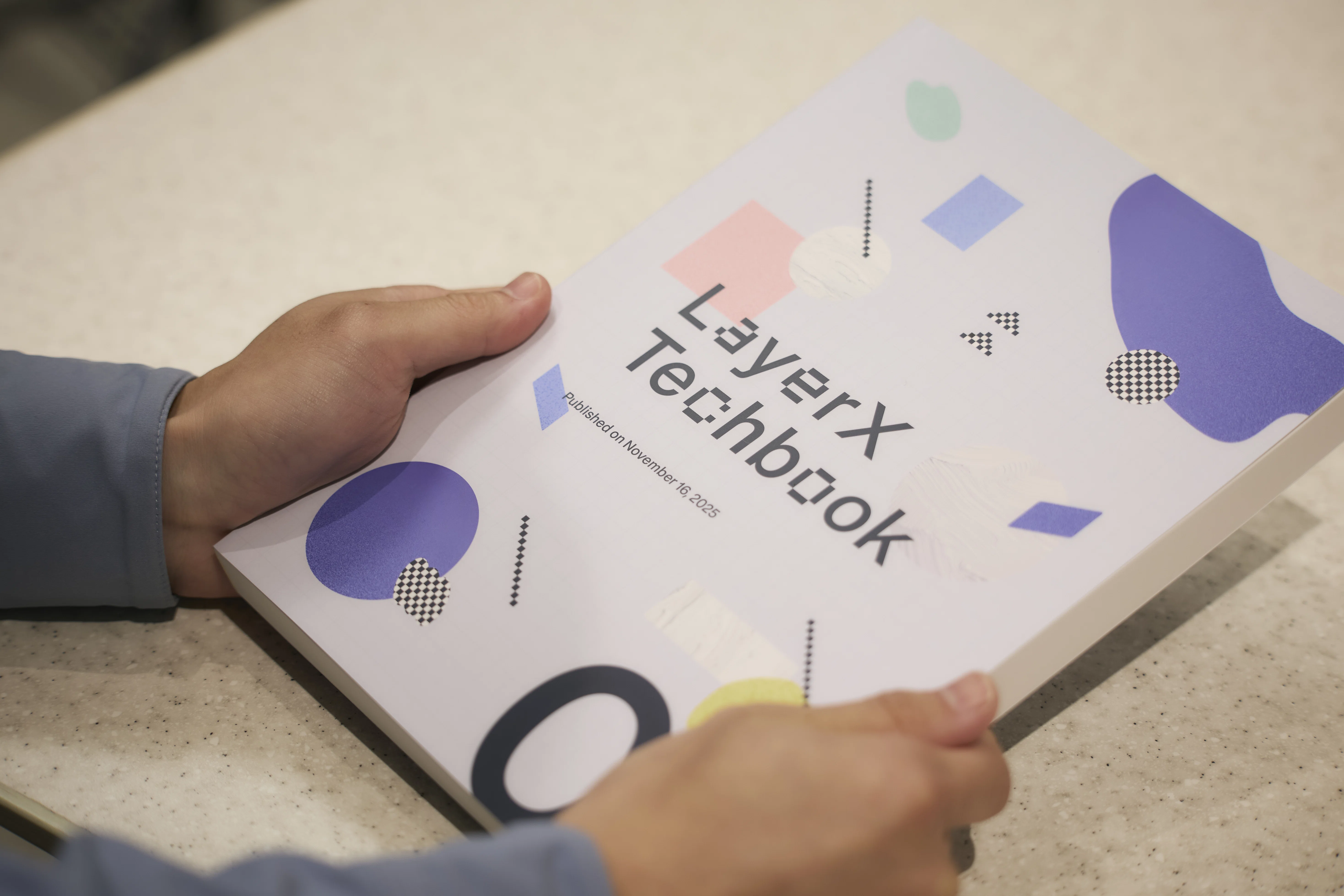 LayerX初のTechBook制作秘話──370ページ超の技術書を2カ月で作り上げ