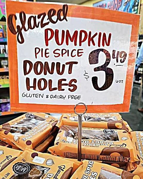 ハロウィンの時期はかぼちゃ商品が並びます