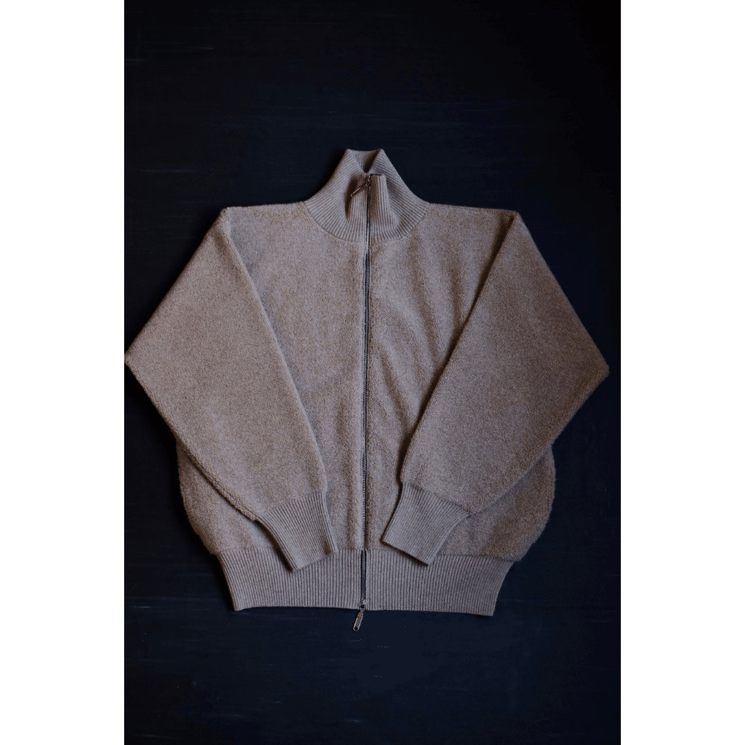 トラックジャケットの概念を超えた、カシミヤの極地 ”olde h&daughter