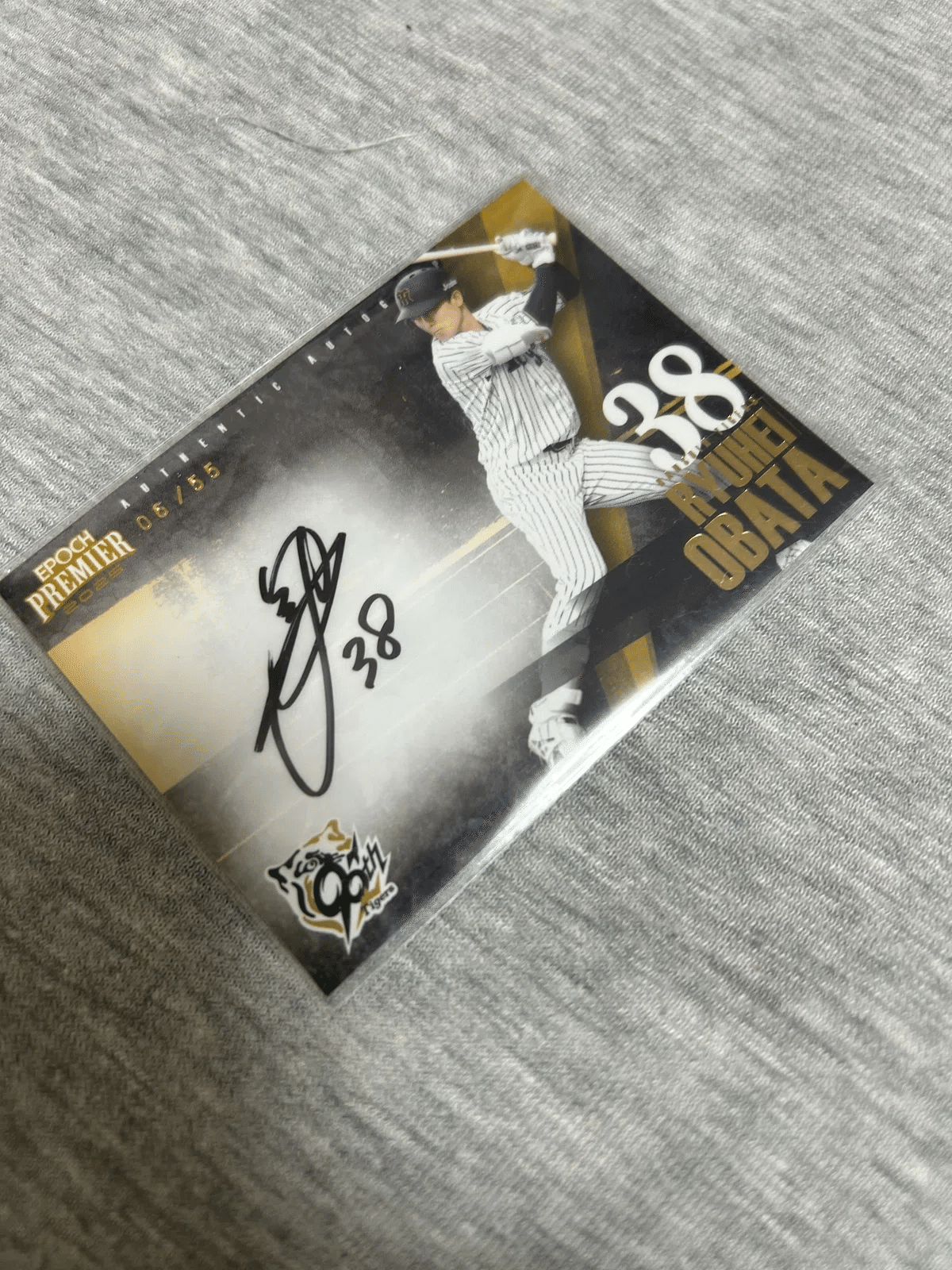 阪神タイガース オンサイトカード SSR 小幡竜平 直筆サインカード 阪神 阪神タイガース オンサイトカード SSR 小幡竜平 直筆サインカード 阪神