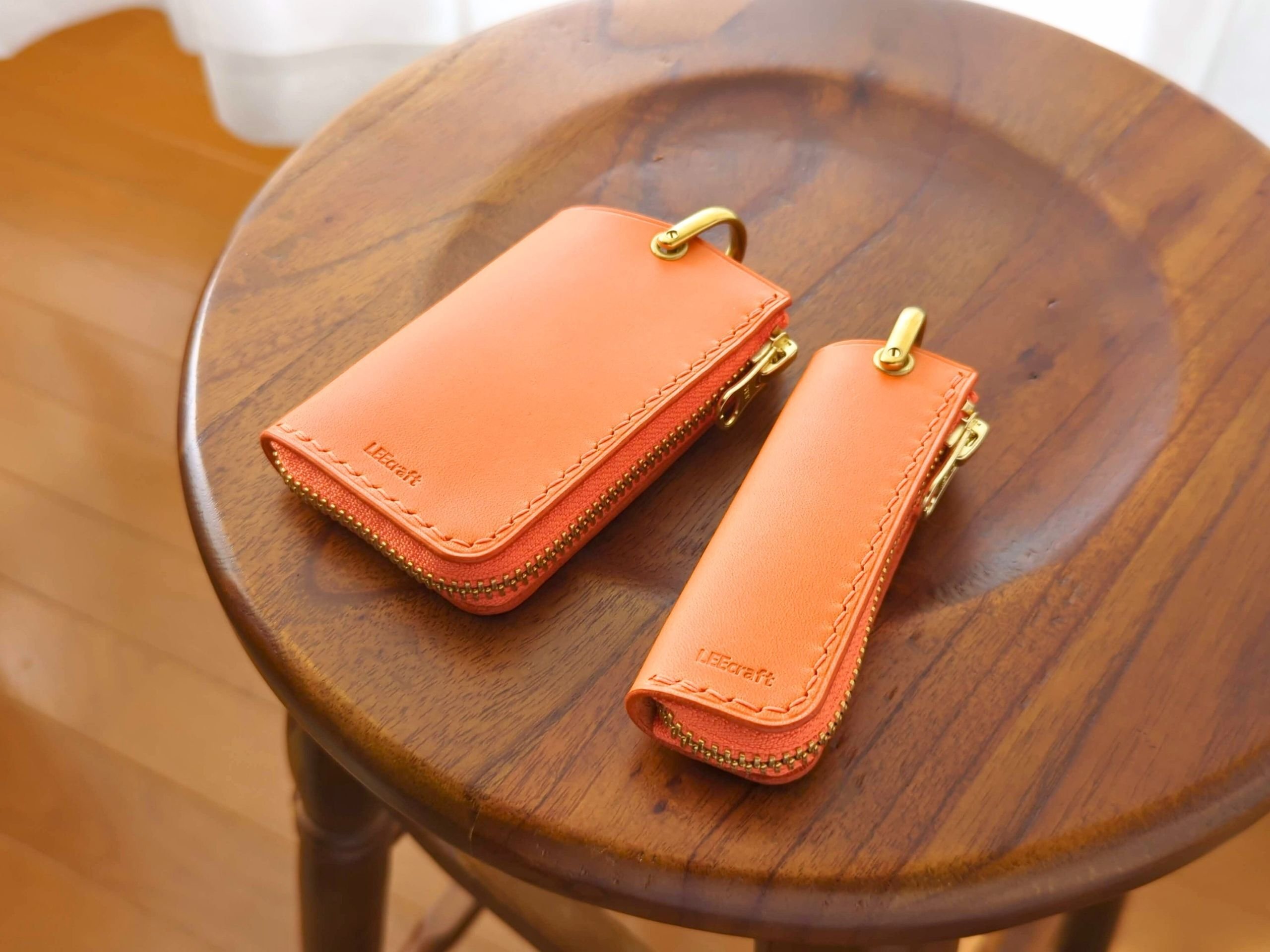 スイさん専用(オレンジレザー変更) イタリアンレザー『TUCSON/トゥクソン』｜革素材紹介｜LEEcraft