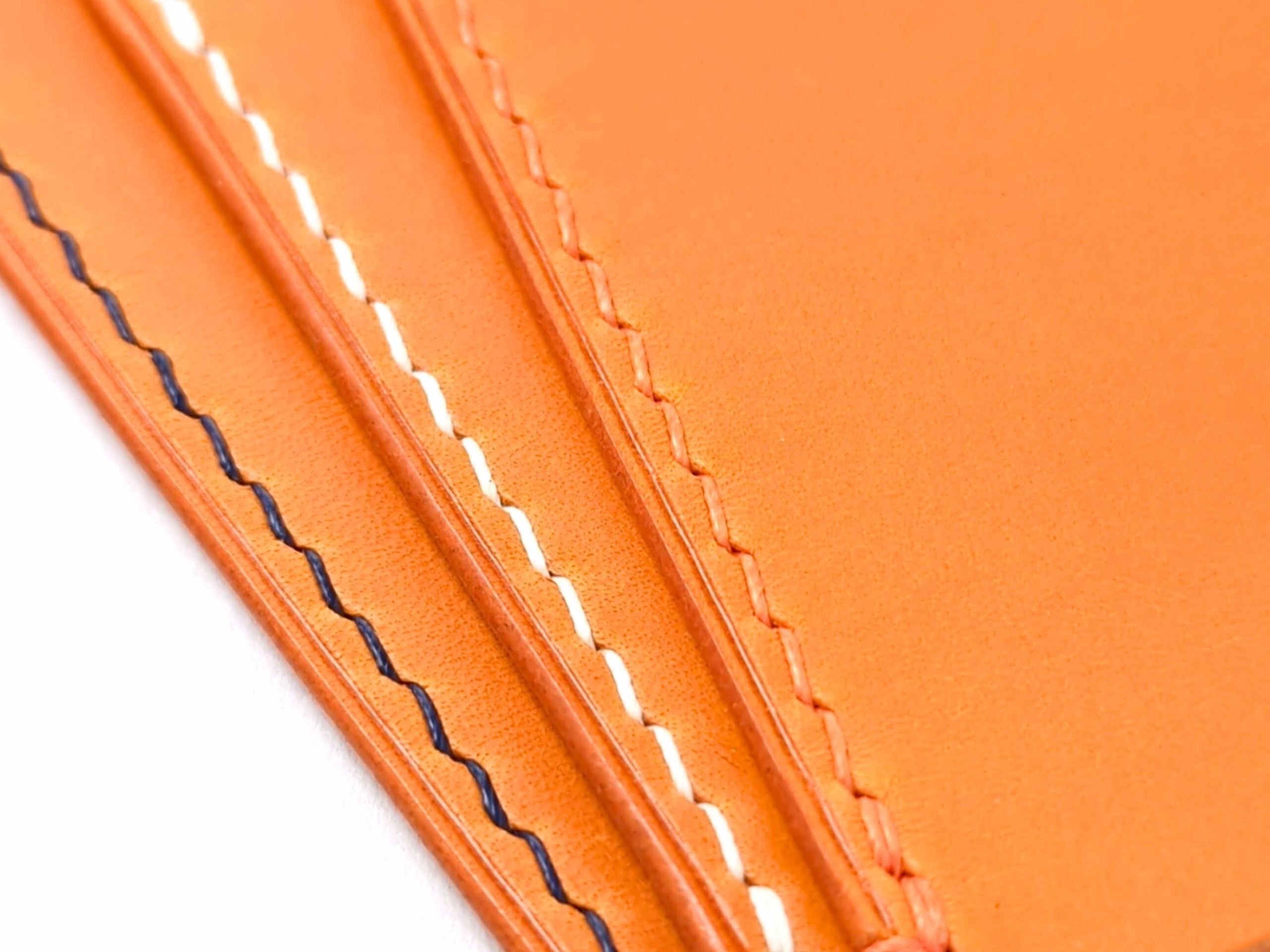 イタリアンレザー『TUCSON/トゥクソン』｜革素材紹介｜LEEcraft