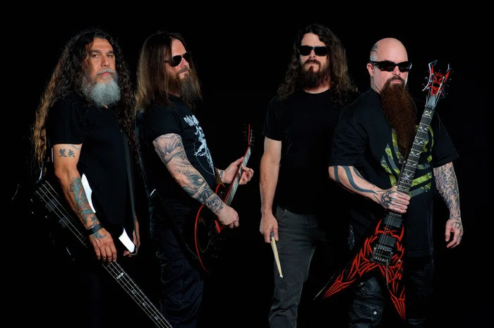Tom Araya (Bs.) / Gary Holt (Gt.) / Paul Bostaph (Drs.) / Kerry King (Gt.)