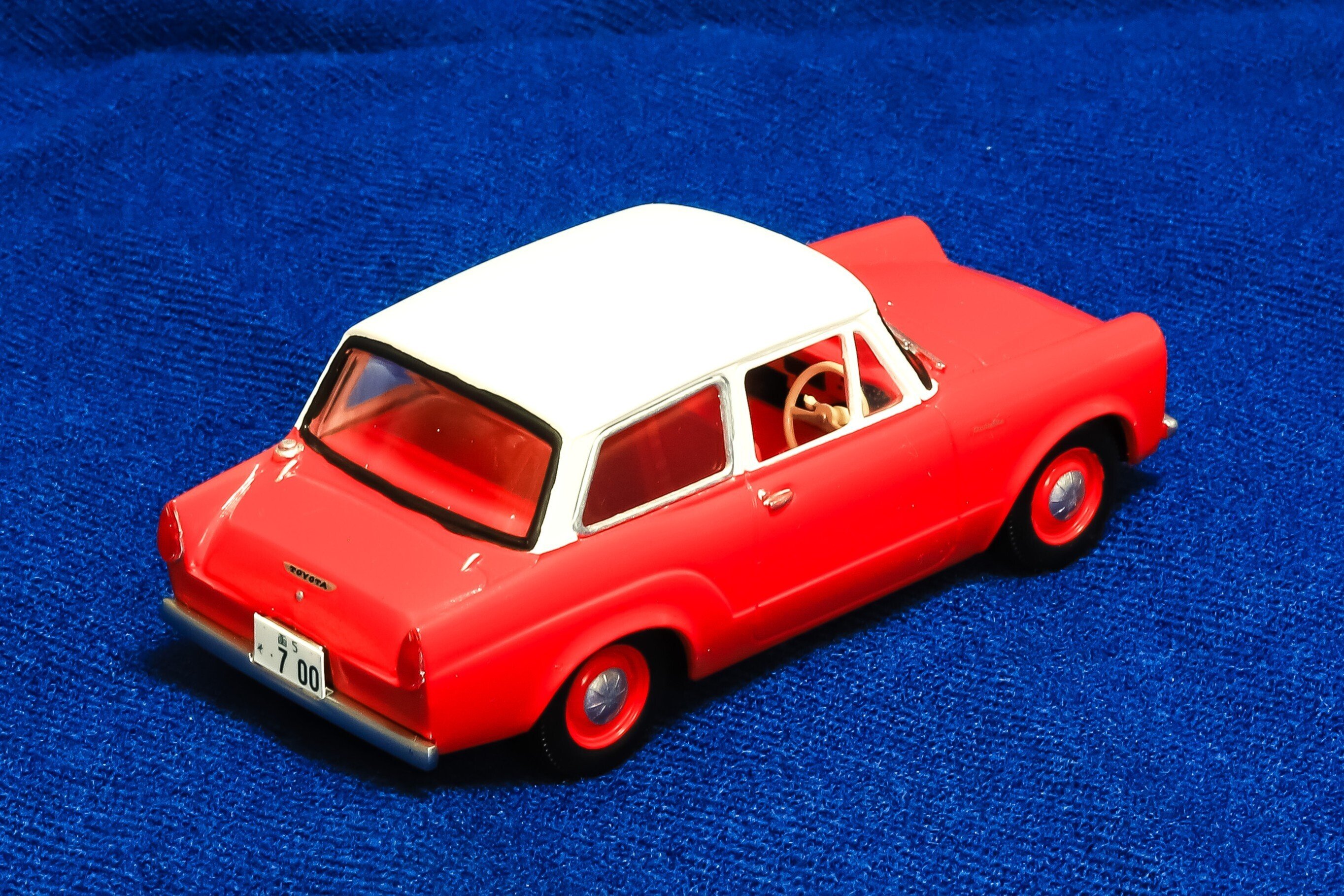 プラモ】アリイ 1/32 トヨタ パブリカを制作｜もんぶらん