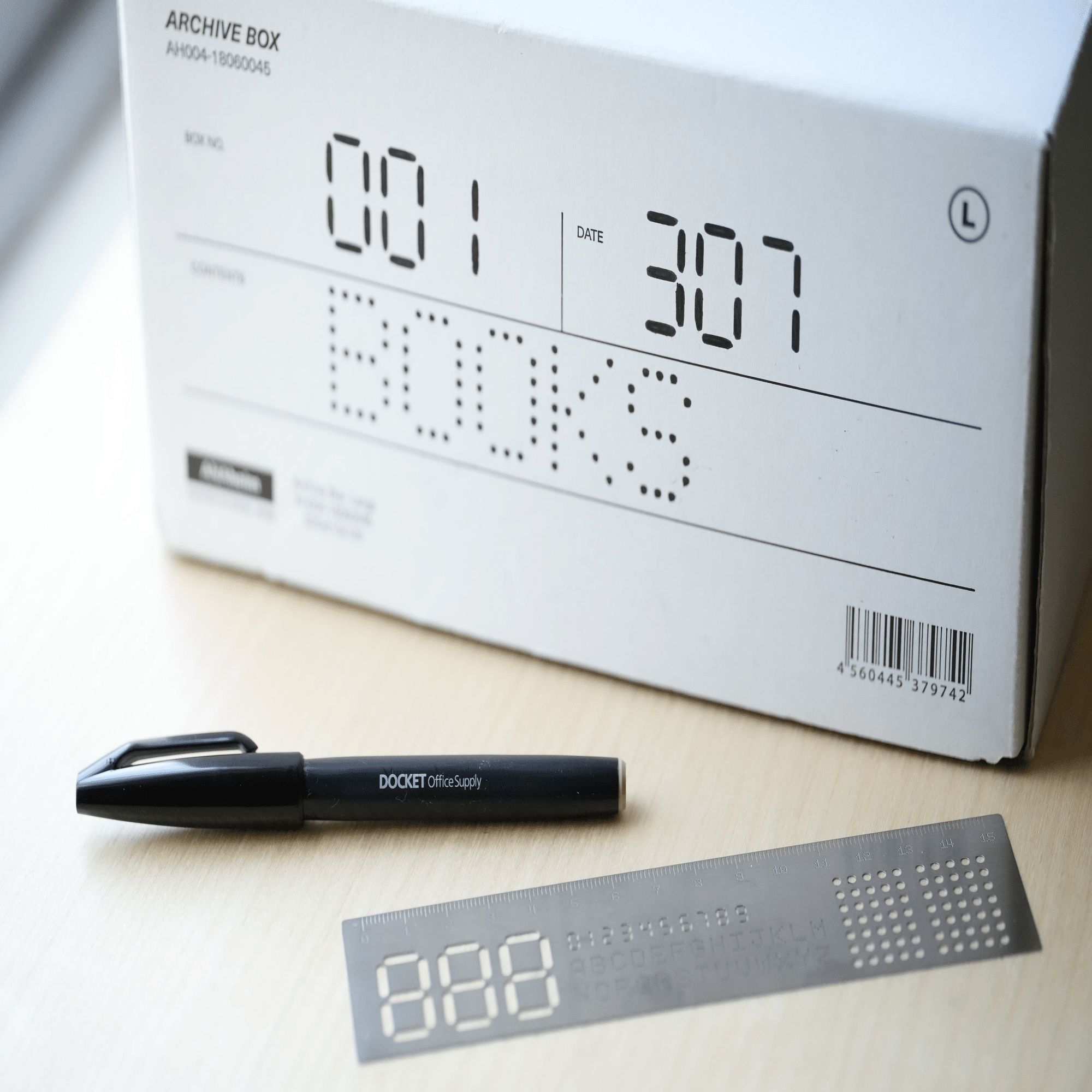 ドット文字が好きすぎて、看板を特注した話｜山下義弘／ドケットストアの人