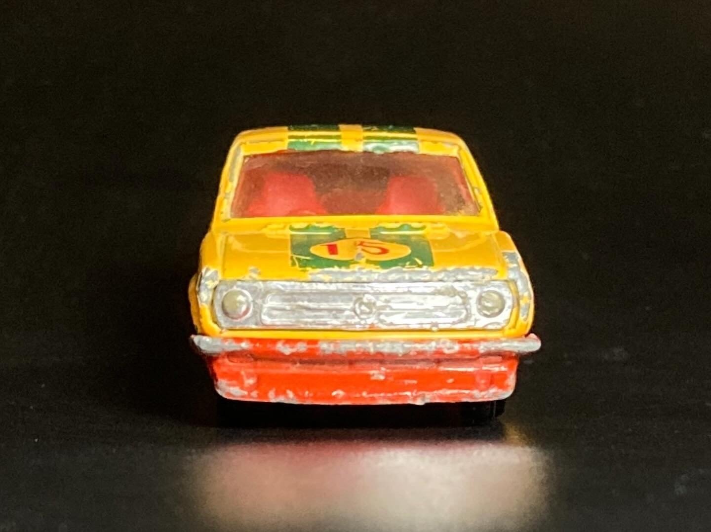 昭和トミカの記憶】日産サニークーペ1200GXレーシング──黄色いボディ