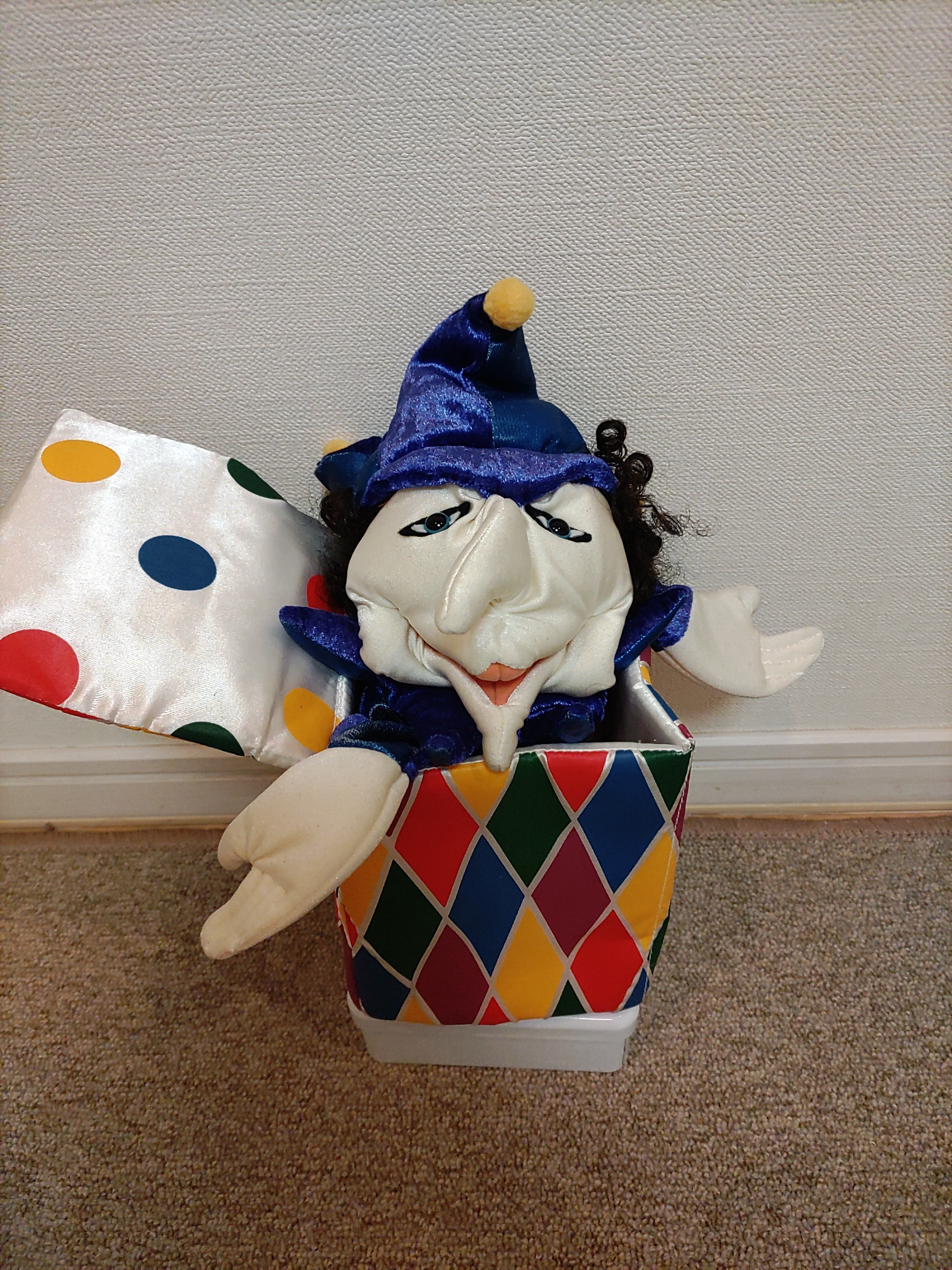 箱のパペット｜腹話術わがし