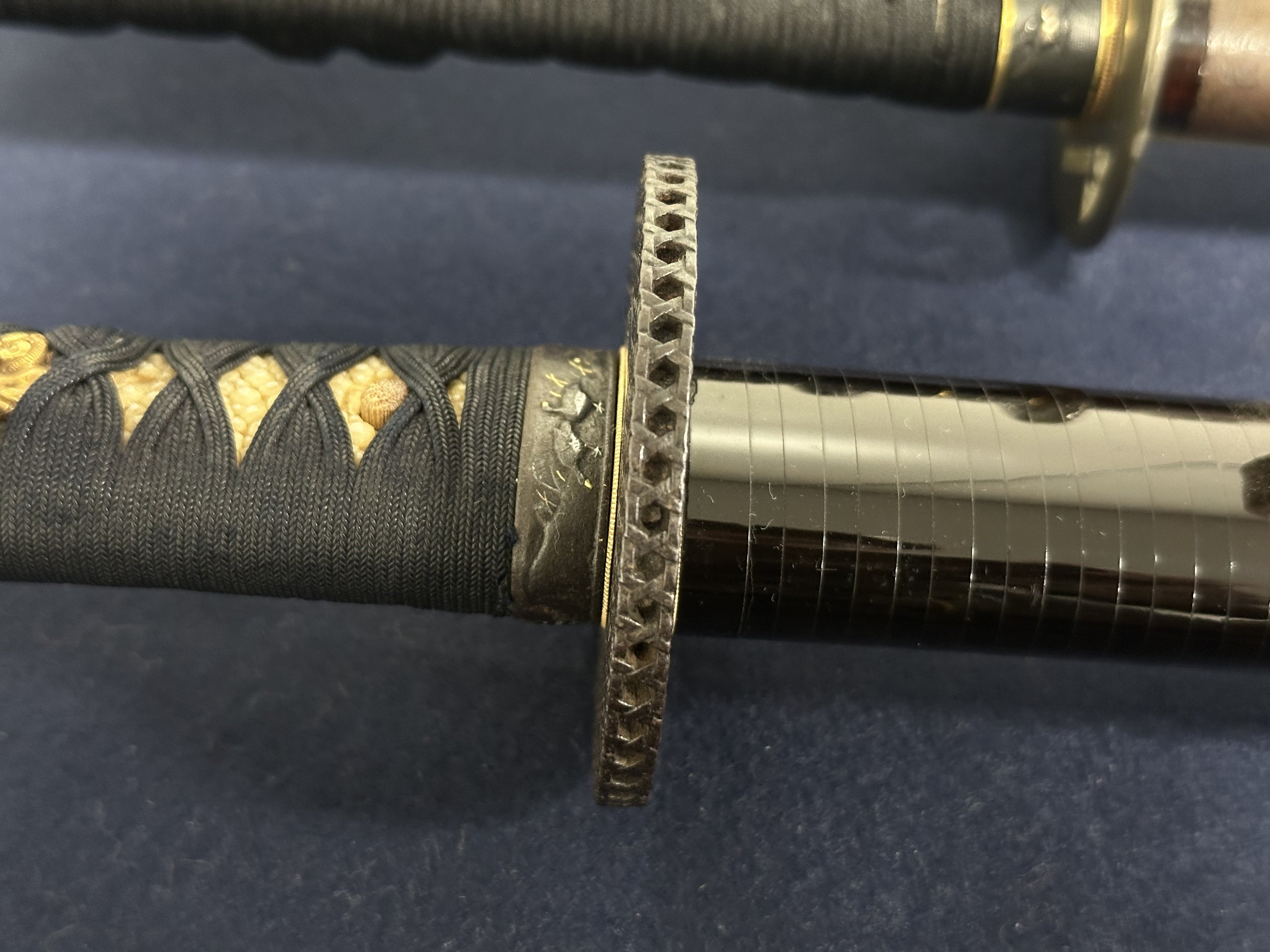 面白い造りの鉄鐔｜刀箱師の日本刀ブログ 中村圭佑