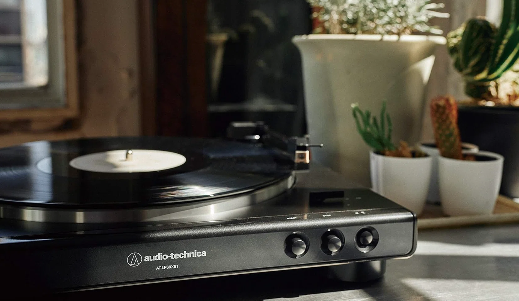 2025年】AT-LP60XBTレビュー｜初心者でも失敗しないBluetoothレコード 
