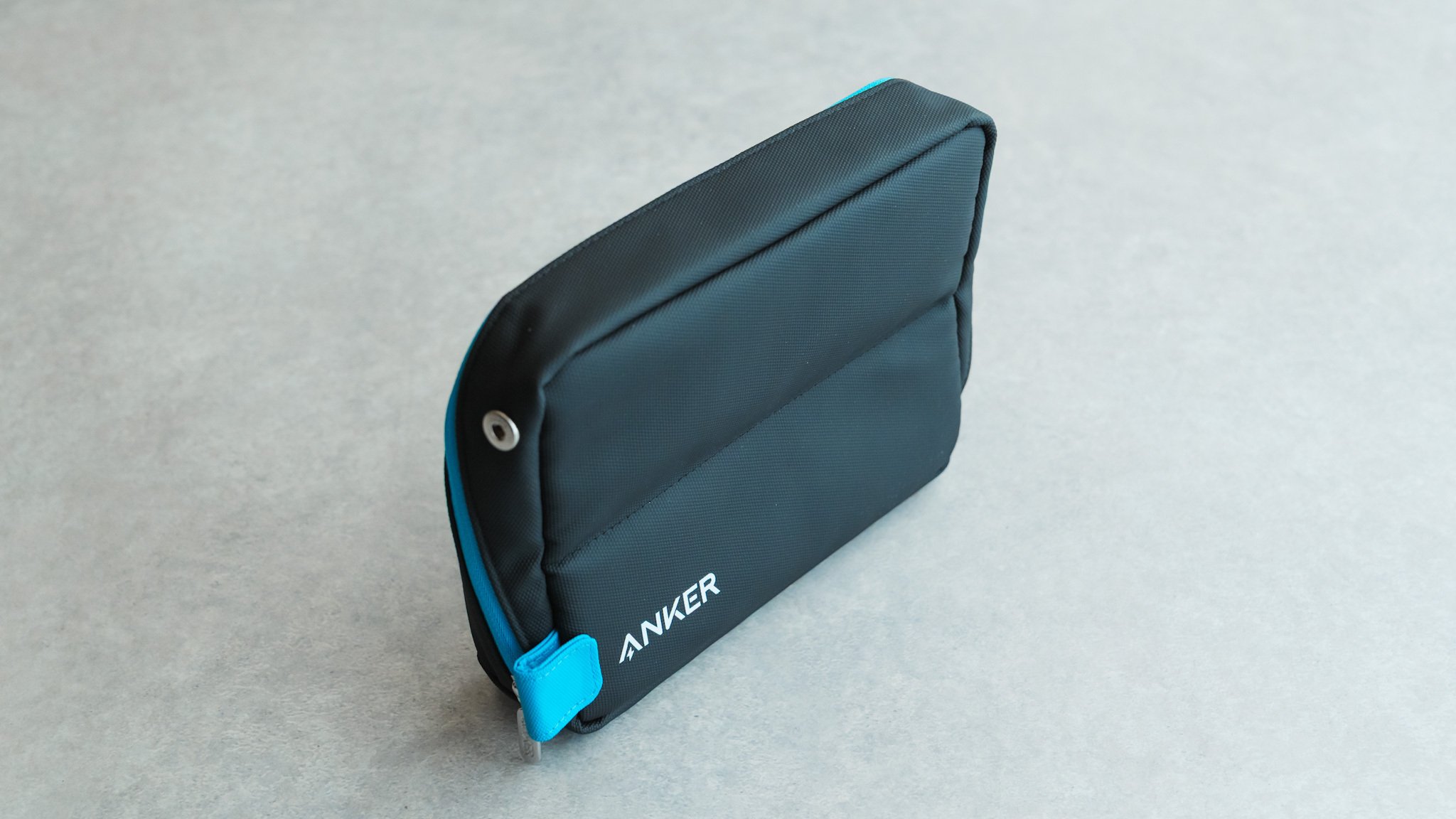 Anker Smart Pouch コクヨ ポーチ ブラック　KOKUYO Amazon.co.jp: Anker Smart Pouch Supported by KOKUYO Compact Pouch
