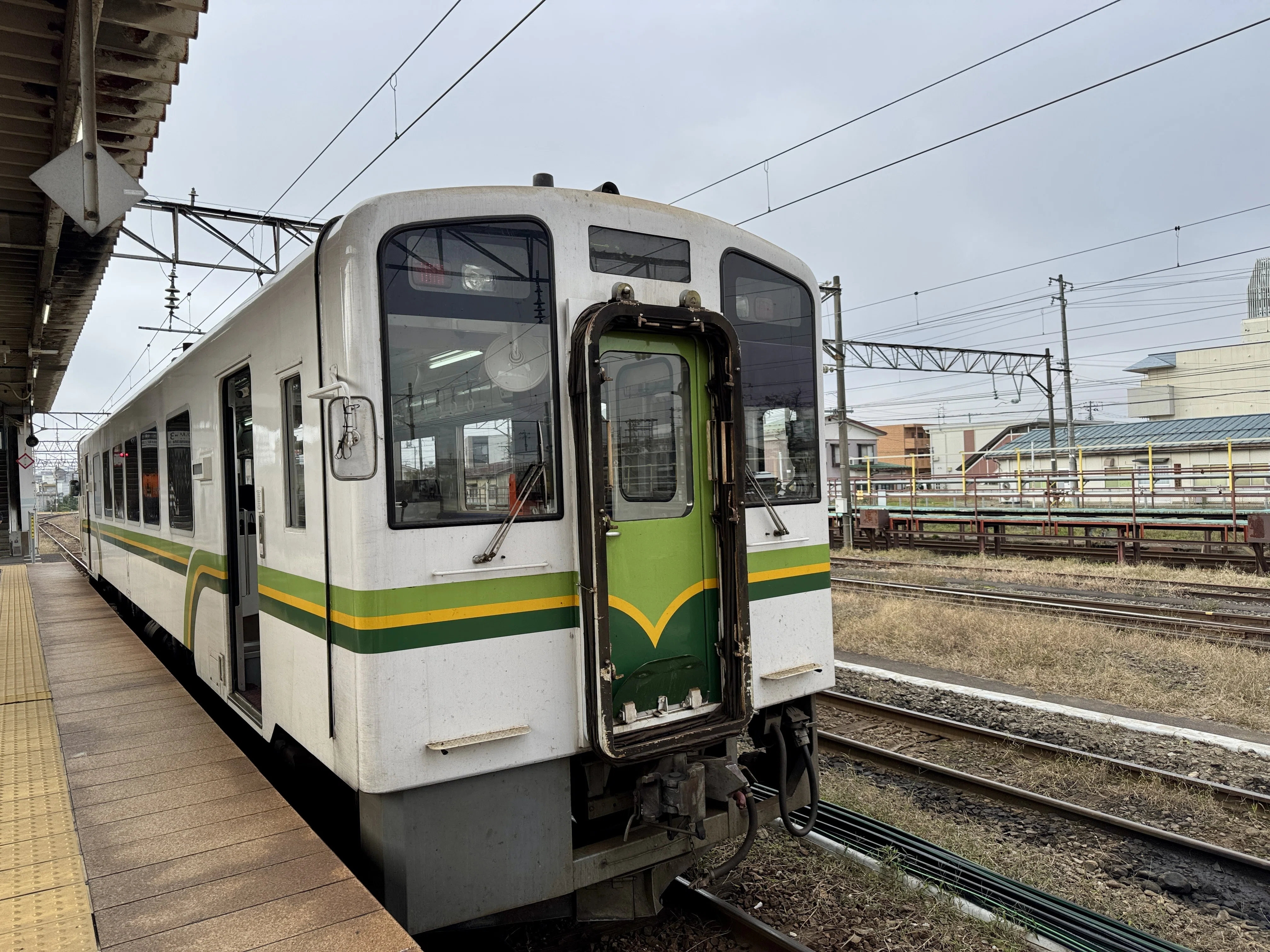 急行ばんだい 乗車口 前面展望に心の中は大興奮｜会津・お座トロ展望列車ひとり旅｜ちょい得