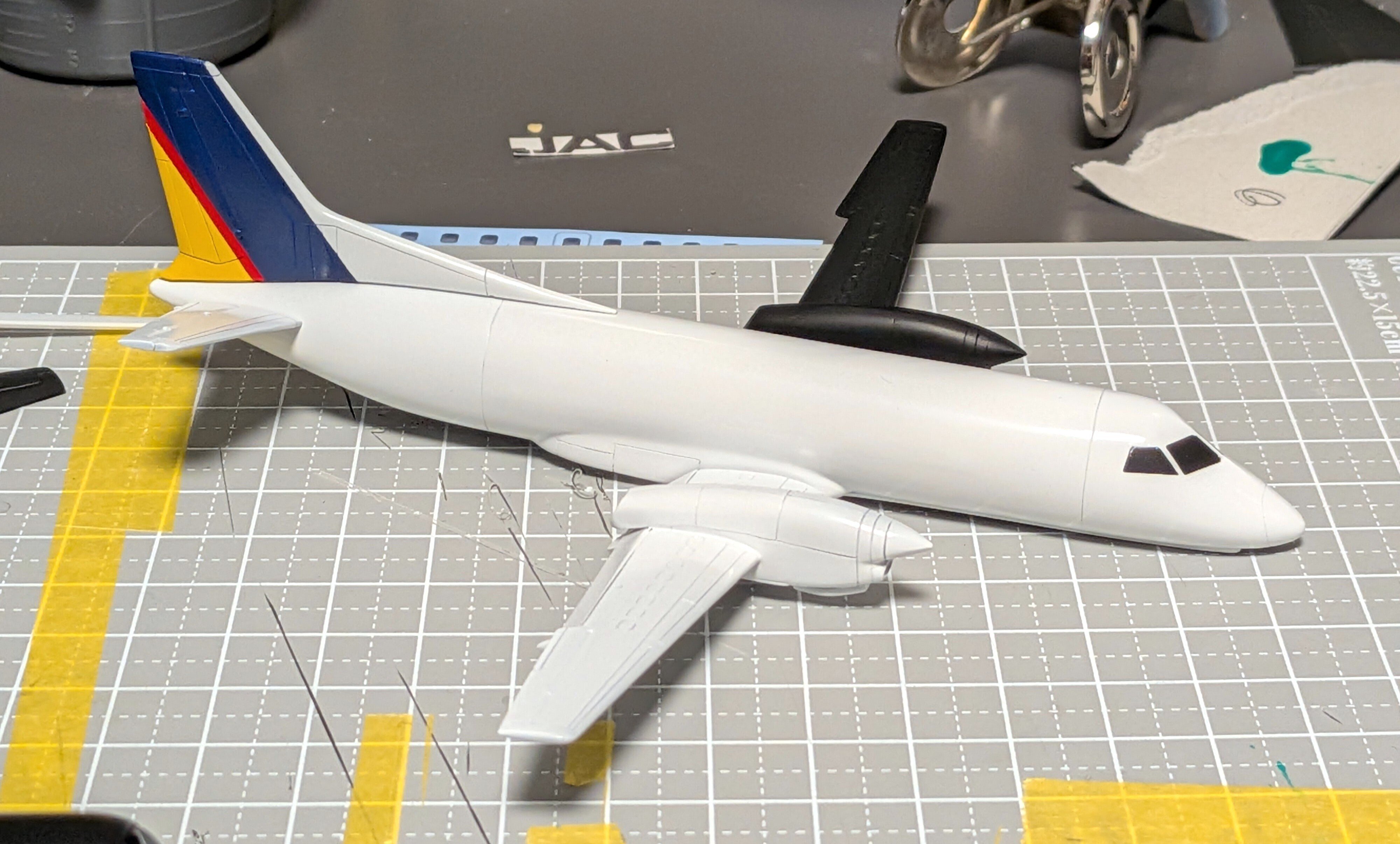 サーブの顔つきは意外と難しかった。1/144 サーブ340B② 旅客機プラモ