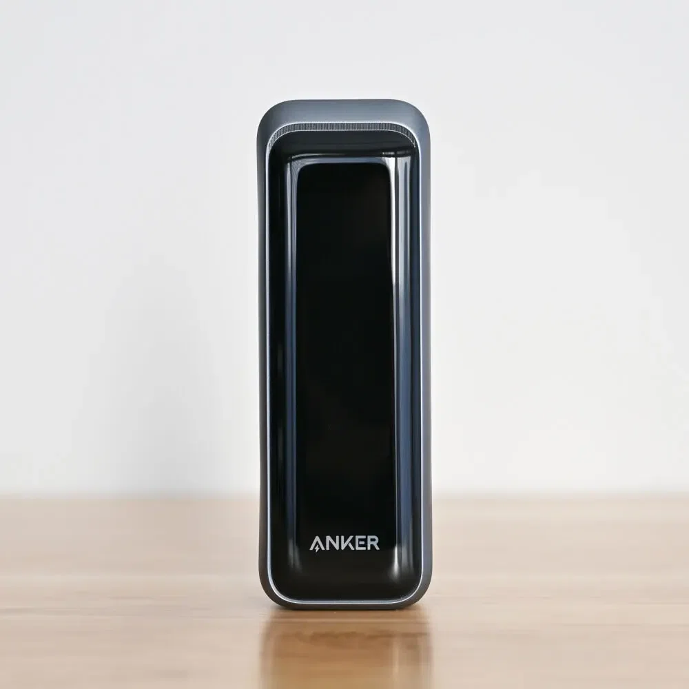 Reviewing the Anker Prime Power Bank (20100mAh, 220W)! A serious