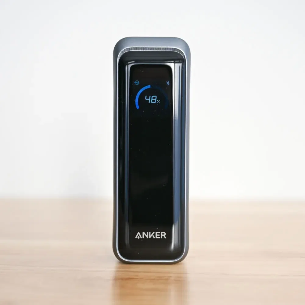 Reviewing the Anker Prime Power Bank (20100mAh, 220W)! A serious