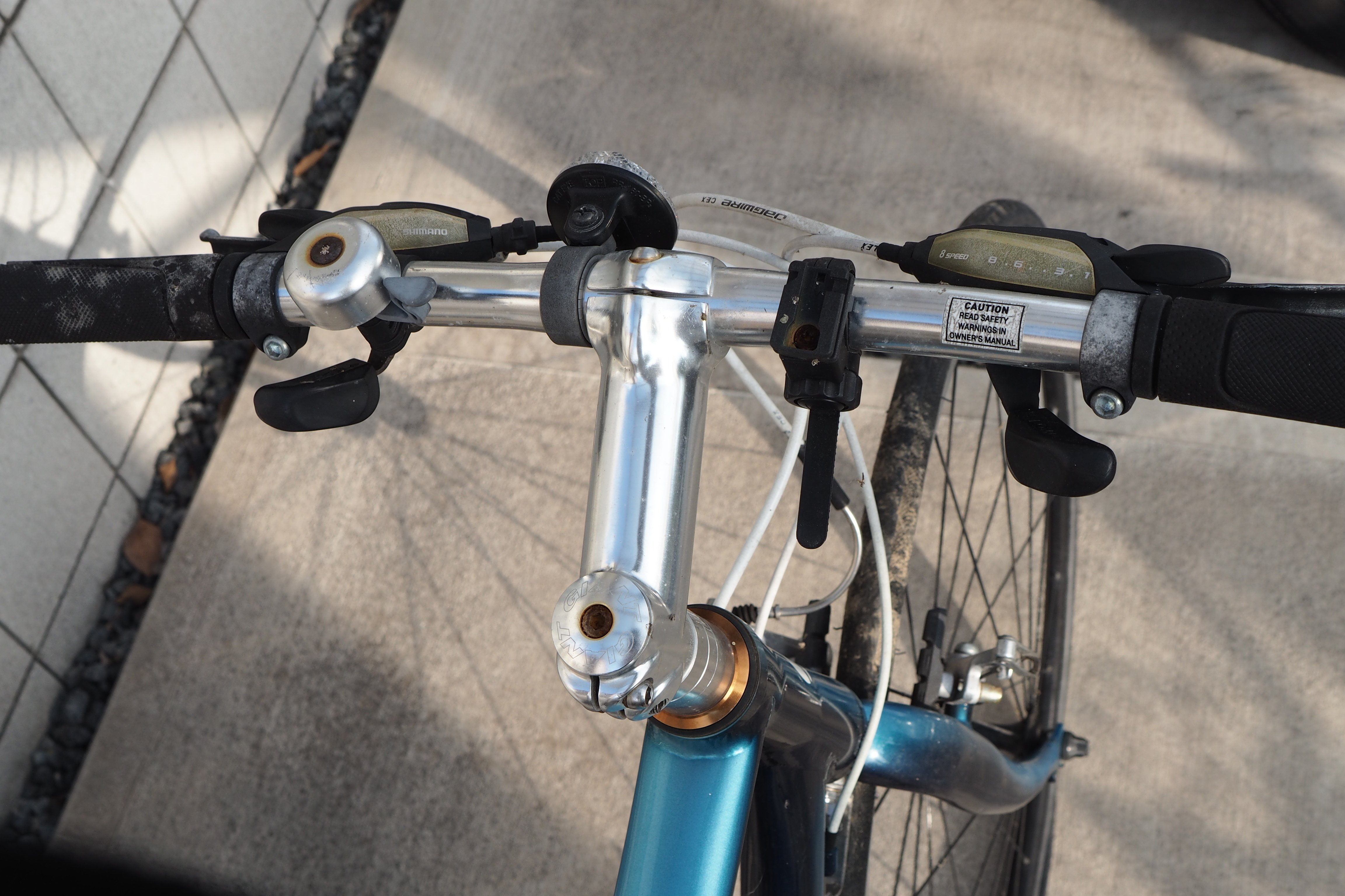 クロスバイクGIANT ESCAPE R3をブルホーンハンドルに改造する