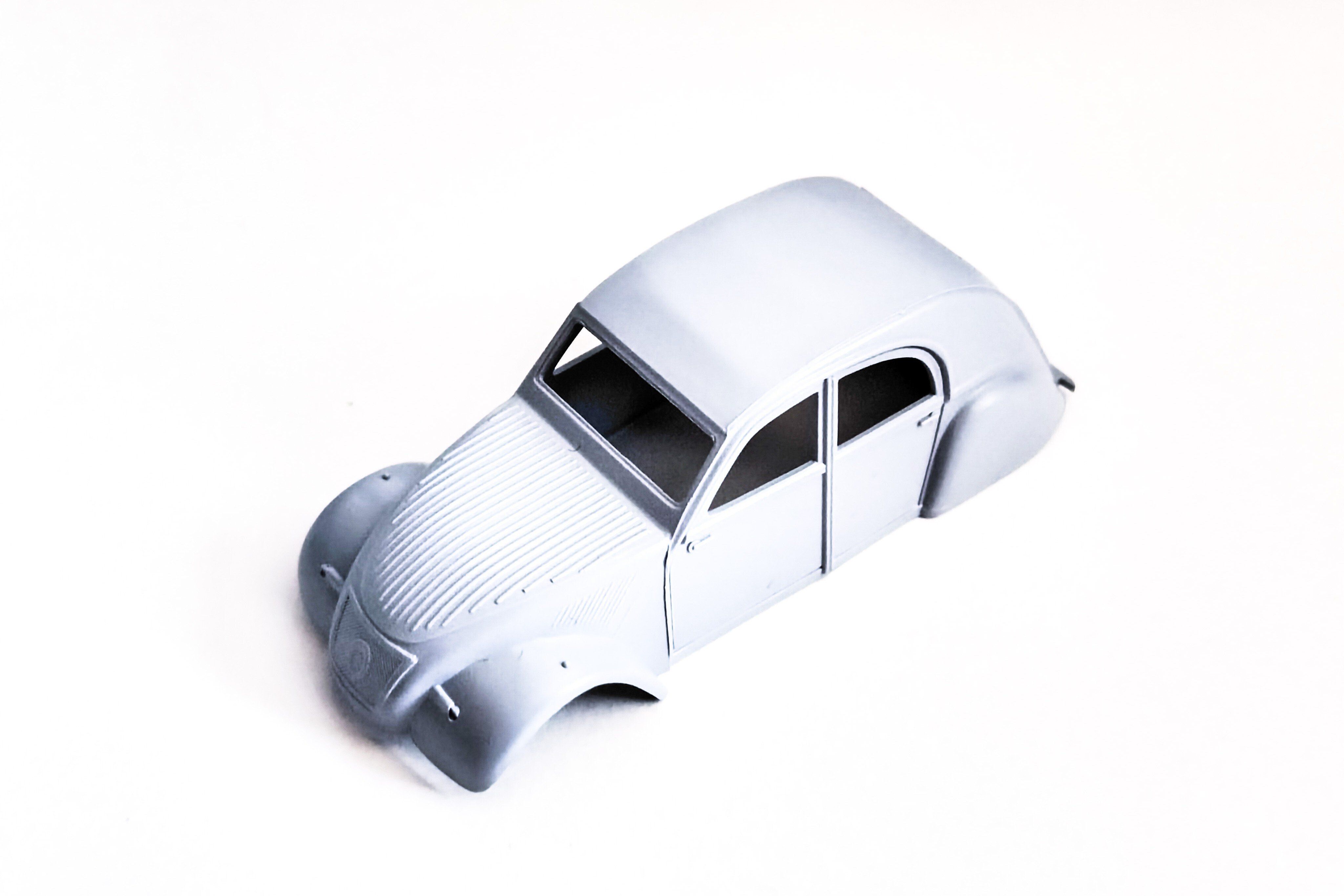 プラモ】クラリスのシトロエン2CVを制作｜もんぶらん