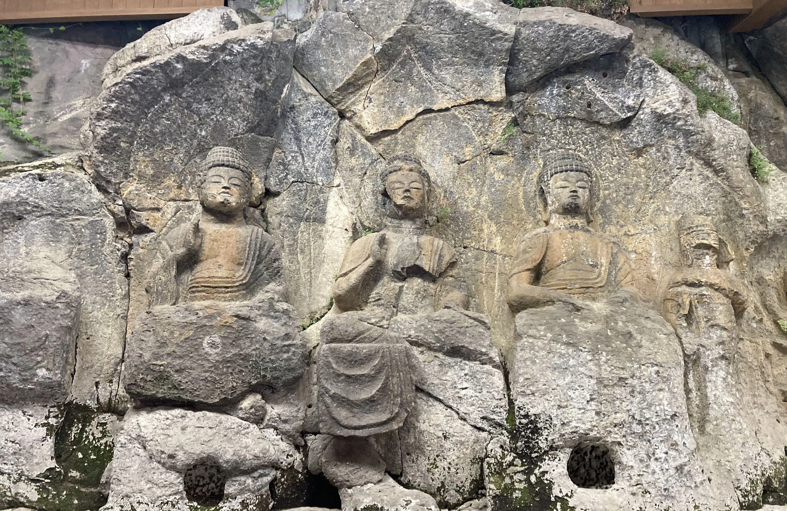 マツ様keep北魏「石仏阿弥陀如来」南北朝時代・北斎・北魏様式・大乗仏教寺院放出 大分を旅しました 国宝臼杵石仏｜スナフキンの友達