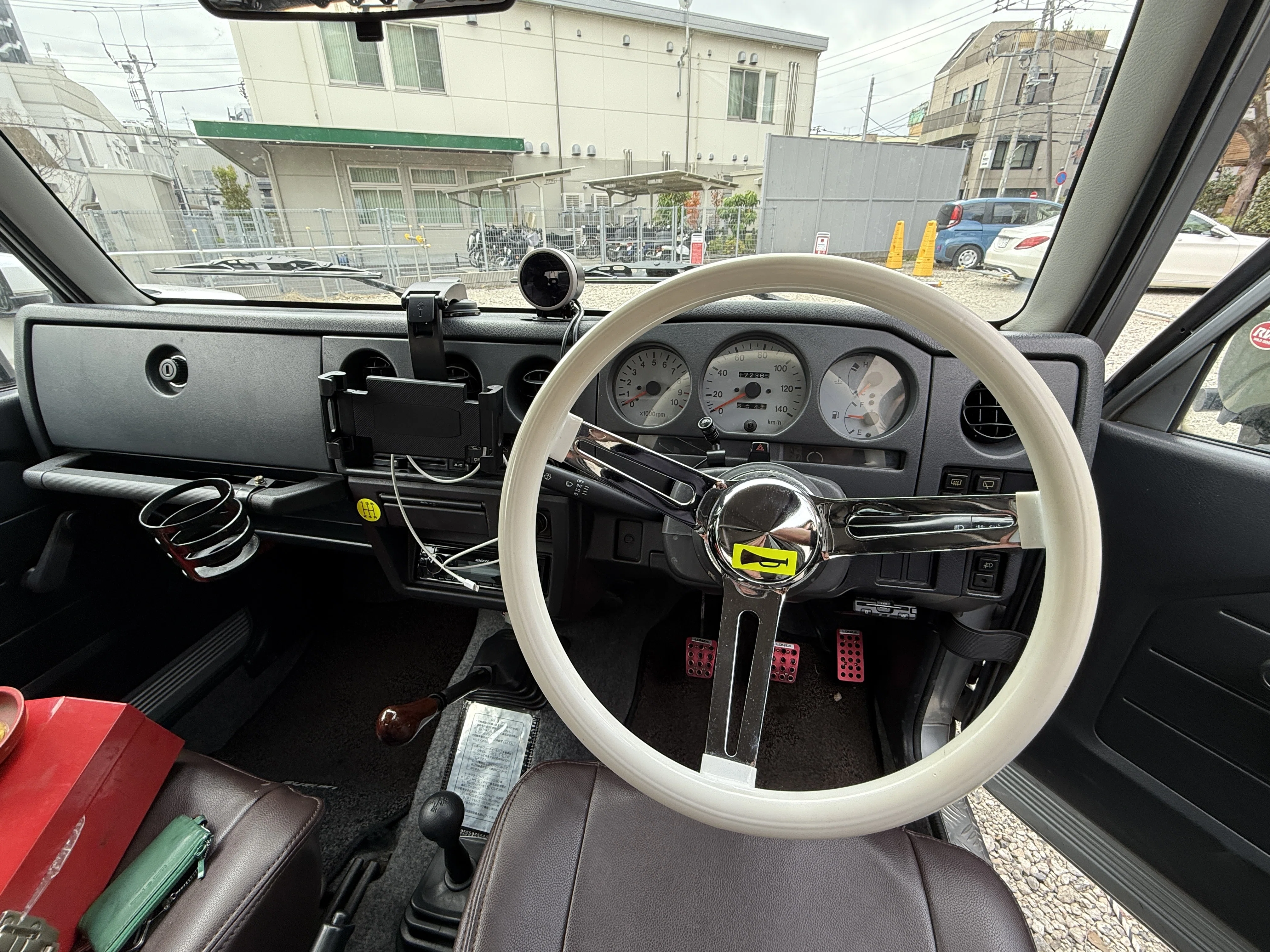 ジムニー JA22 社外ステアリング MOMO ジムニー MOMO JA22W