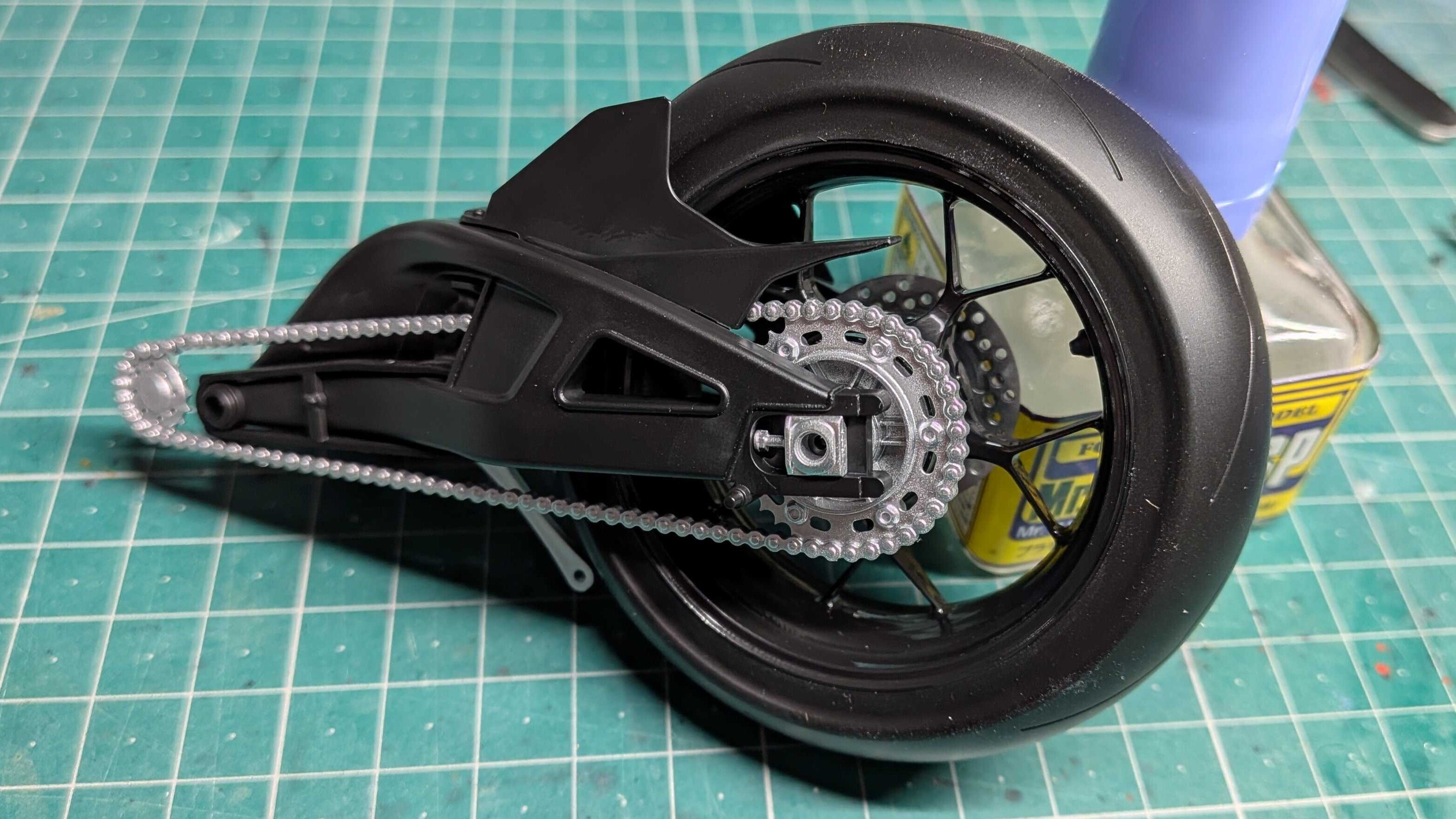 製作記3】MagicFactory CBR1000RR-R ファイヤーブレード SP 30th