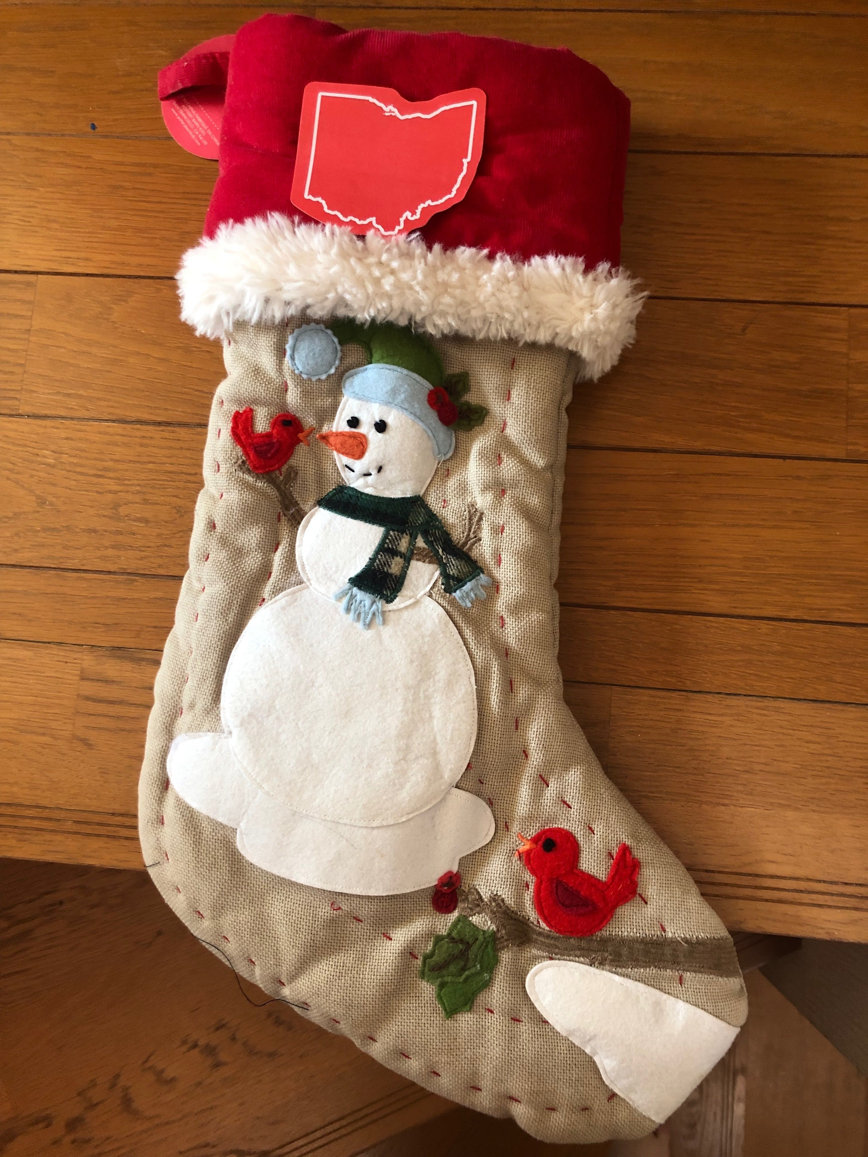 サンタのプレゼントを待つ靴下｜メイP子🐝