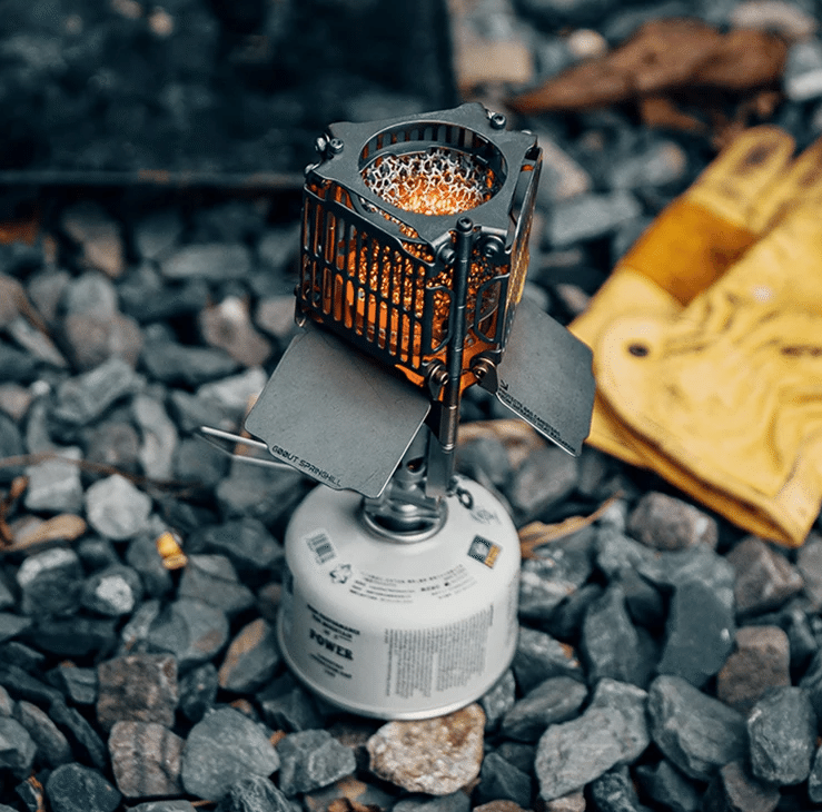 Springhill アウトドアヒーター（屋外用ガスヒーター） 手のひらに収まる「小さな暖炉」が、冬の寒さを楽しみに変えてくれた