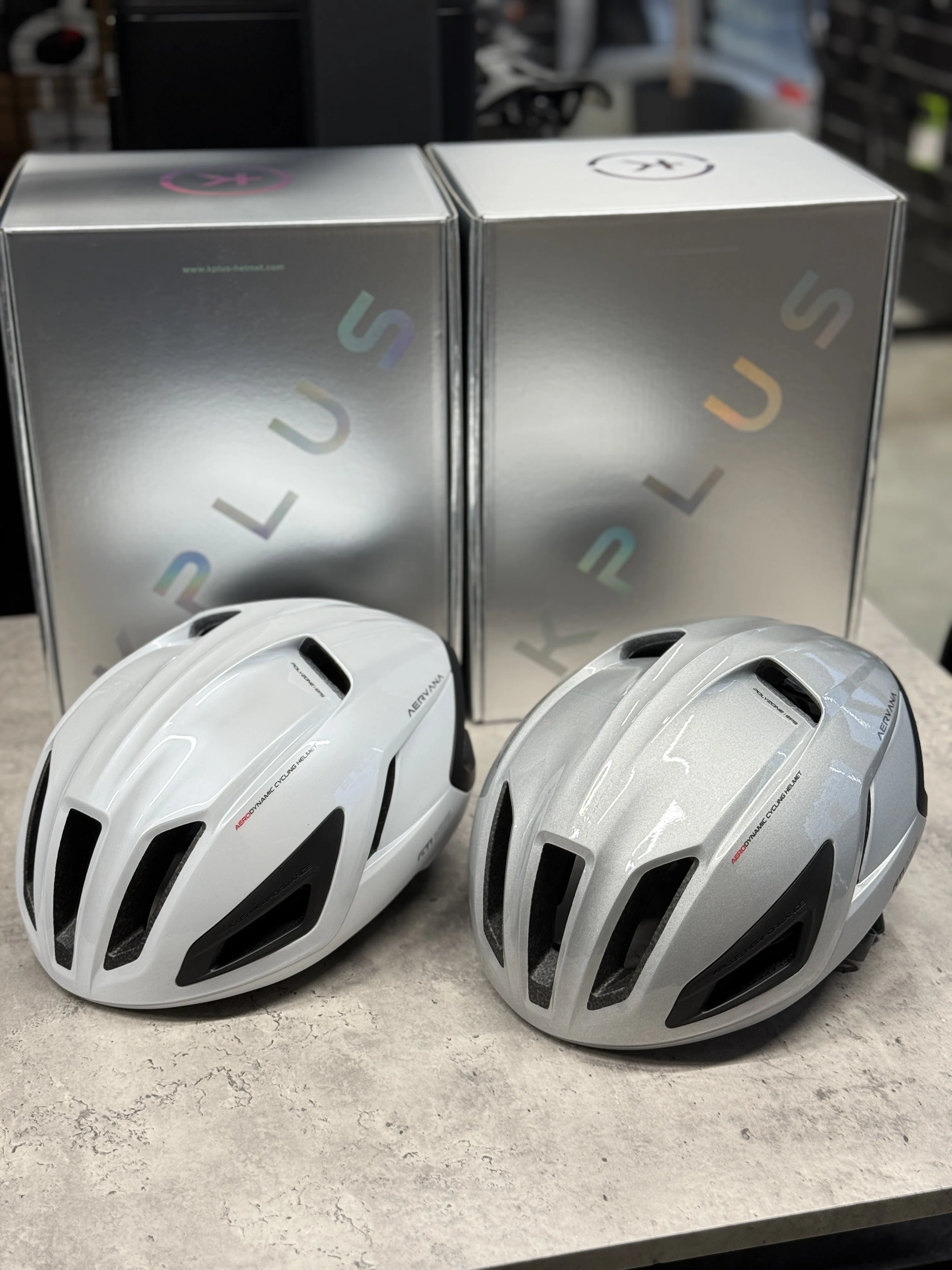 KPLUSの新しいヘルメットが入荷しました｜サミットサイクル