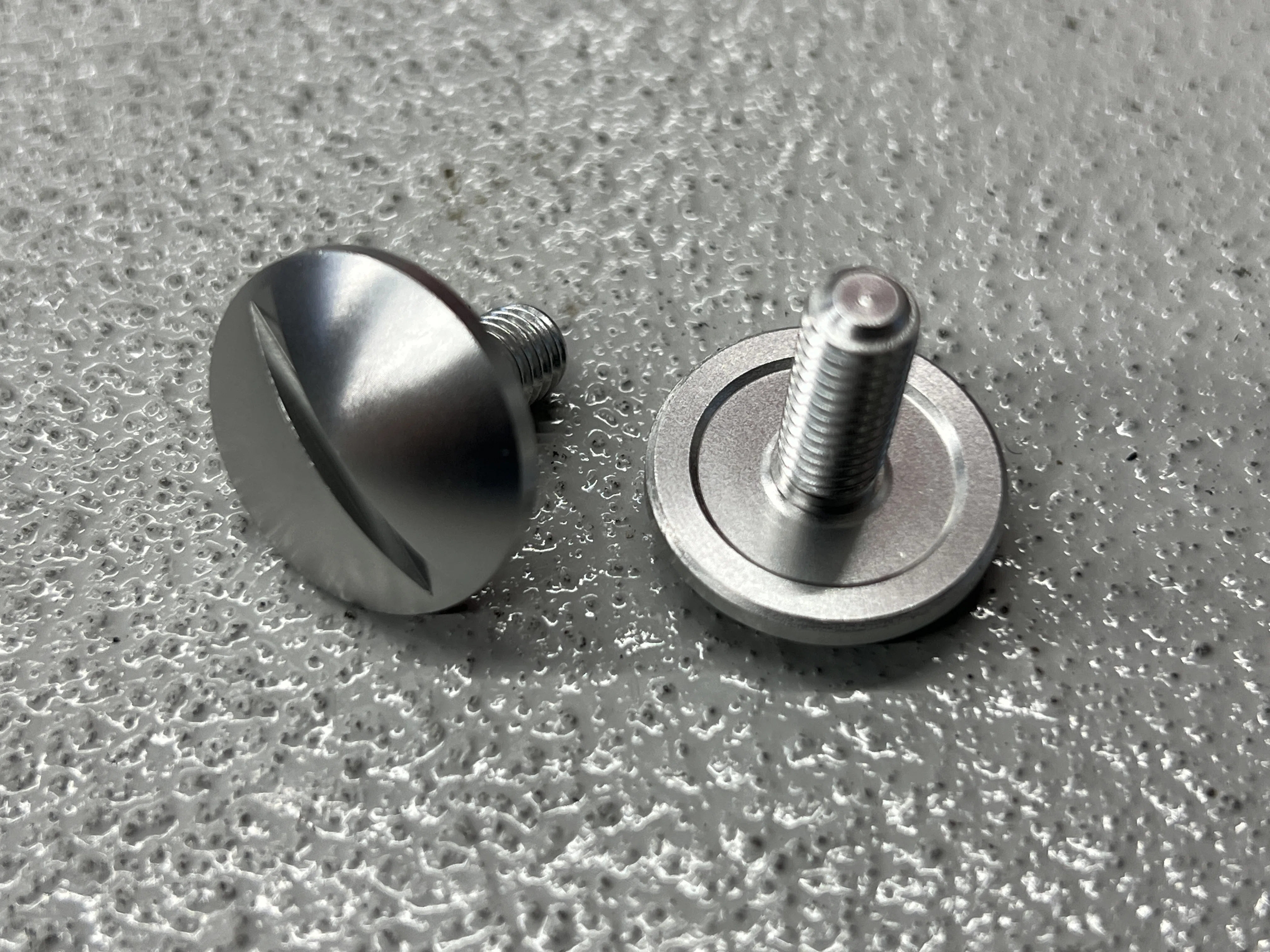 KITACO OLDレーサー風｜アルミマイナスボルト｜M6×15mm｜440円｜0900