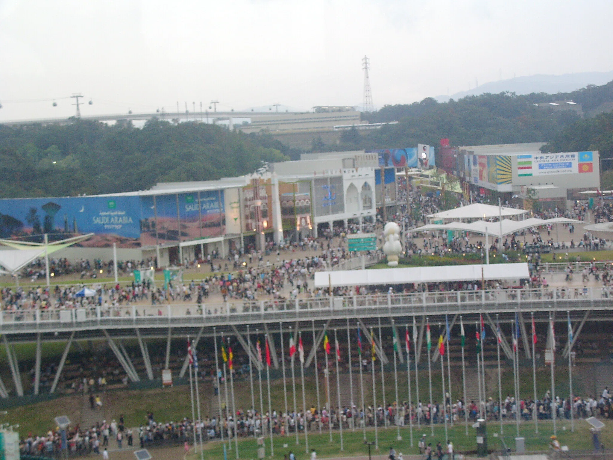 愛知万博 EXPO 2005 グローバルループの床材 【公式通販】