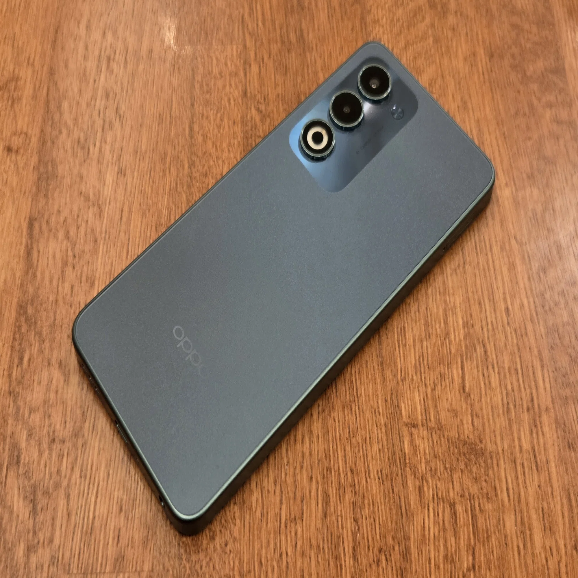 OPPO A5 5G レビュー】高級感アップ、スペックはほぼ据え置き。-色々と 