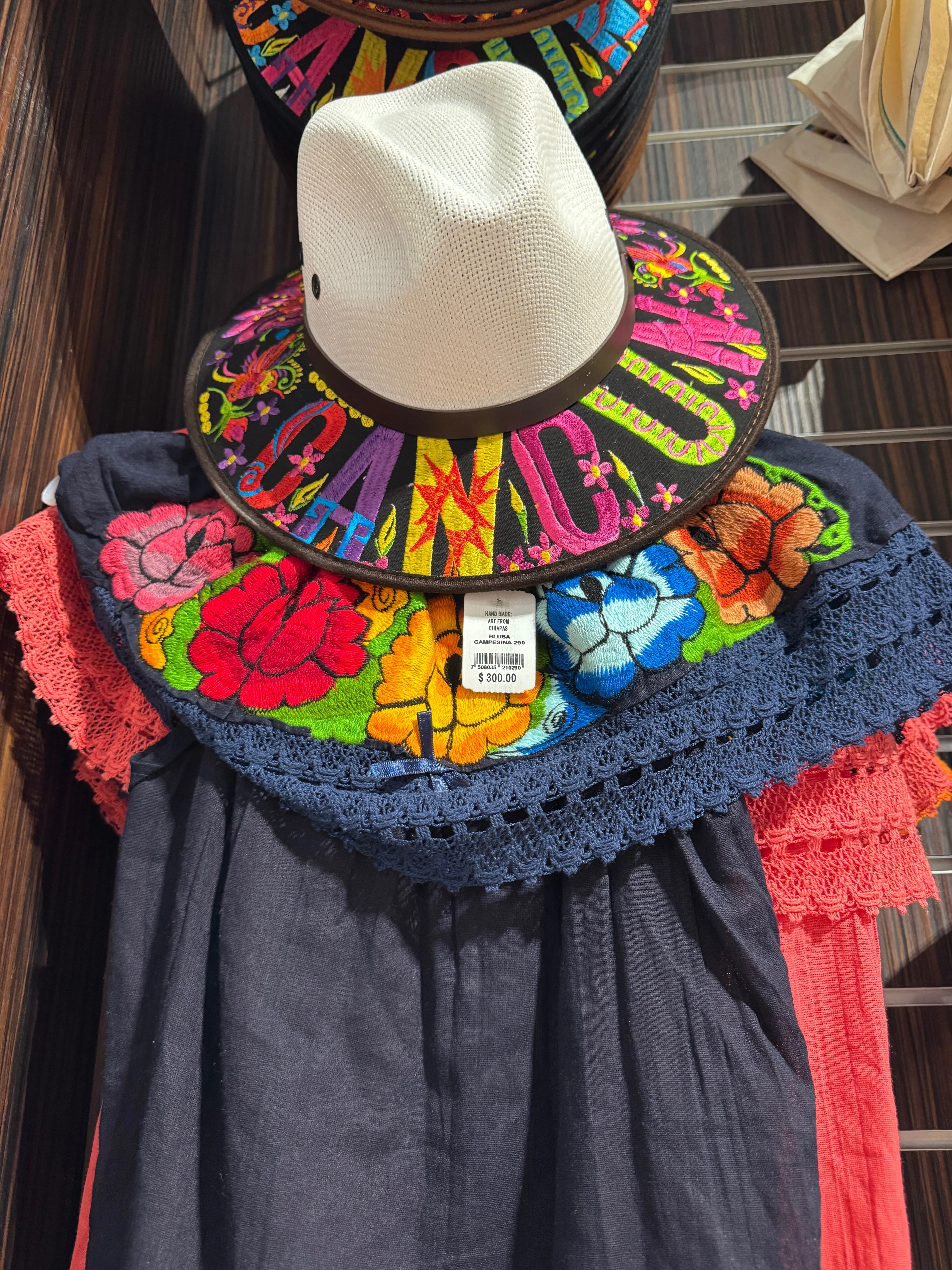 メキシコの民族衣装が可愛い❤︎どこで買える？？｜Wedding DELI cancun