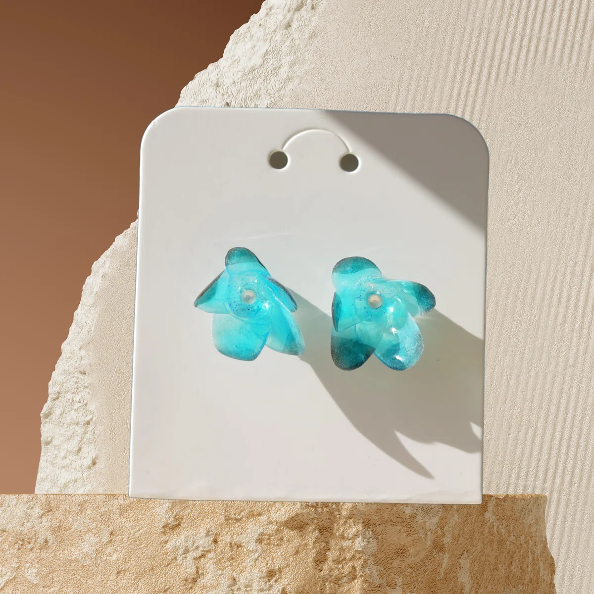 未利用魚の鱗アクセサリー「蒼鱗」誕生】海洋プラスチックごみをアップ