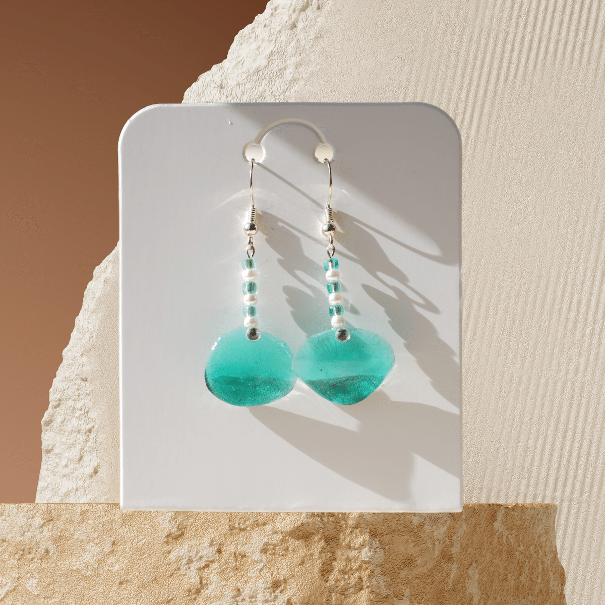 未利用魚の鱗アクセサリー「蒼鱗」誕生】海洋プラスチックごみをアップ