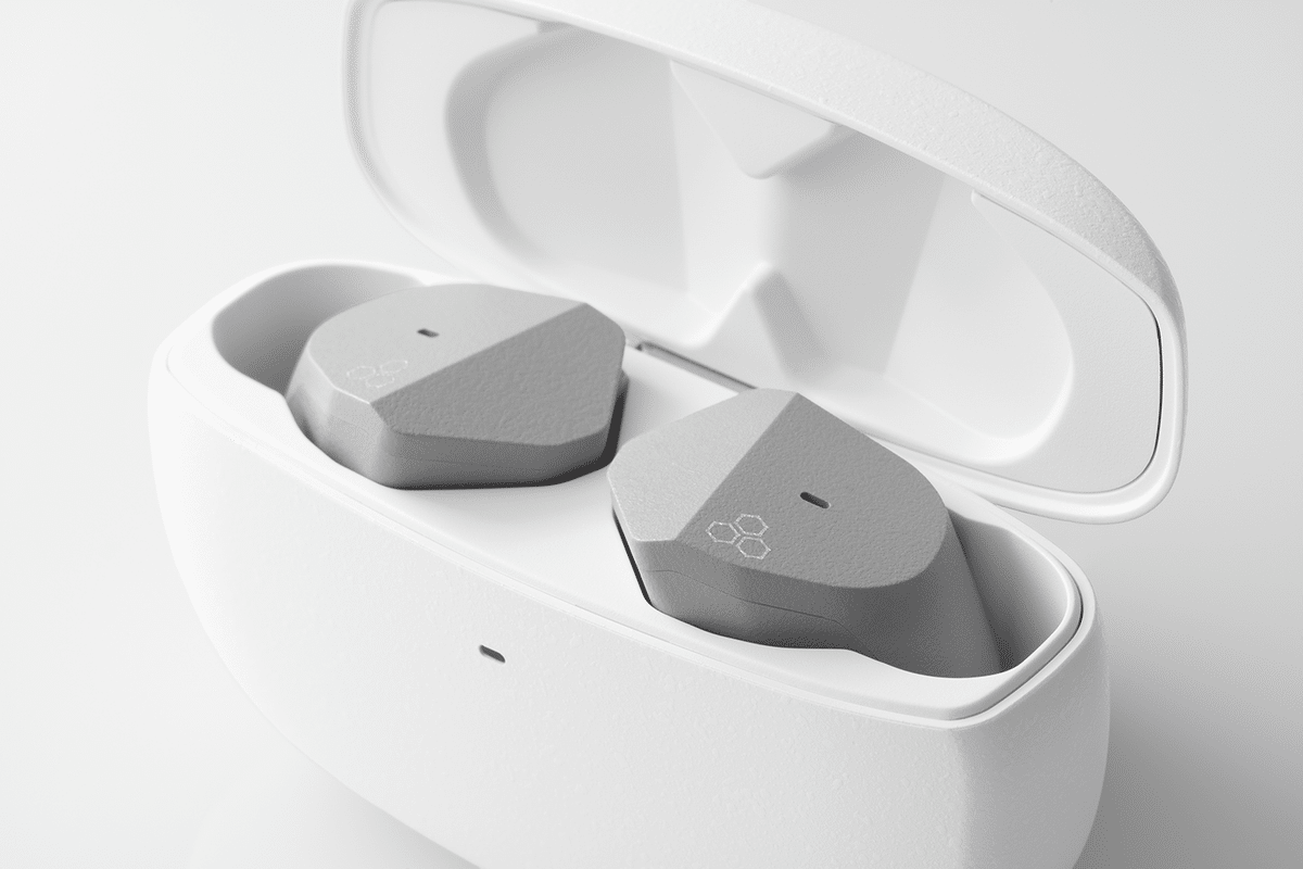 【未使用未開封】final ZE3000 for ASMR ワイヤレスイヤホン 世界初 “ASMRを誘い出す”イヤホン「ZE3000 for ASMR」 GREEN FUNDINGに