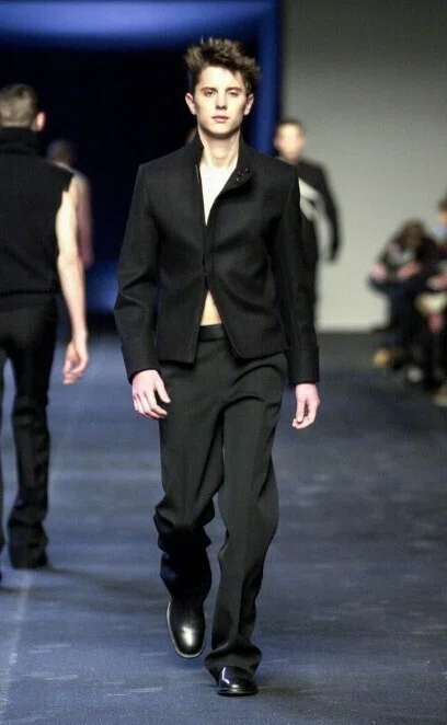 ダークウェアのスタイリングガイド｜エディ期ディオールオム編｜2007homme
