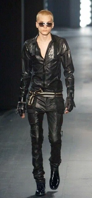 ダークウェアのスタイリングガイド｜エディ期ディオールオム編｜2007homme