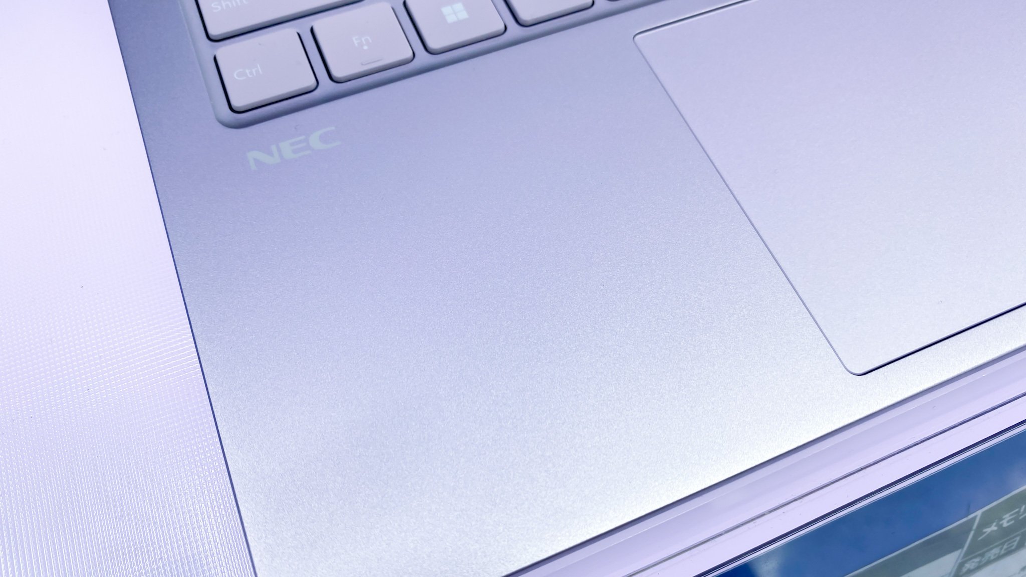 LAVIE SOL】ヨドバシカメラで「NEC」のノートパソコンを観察する