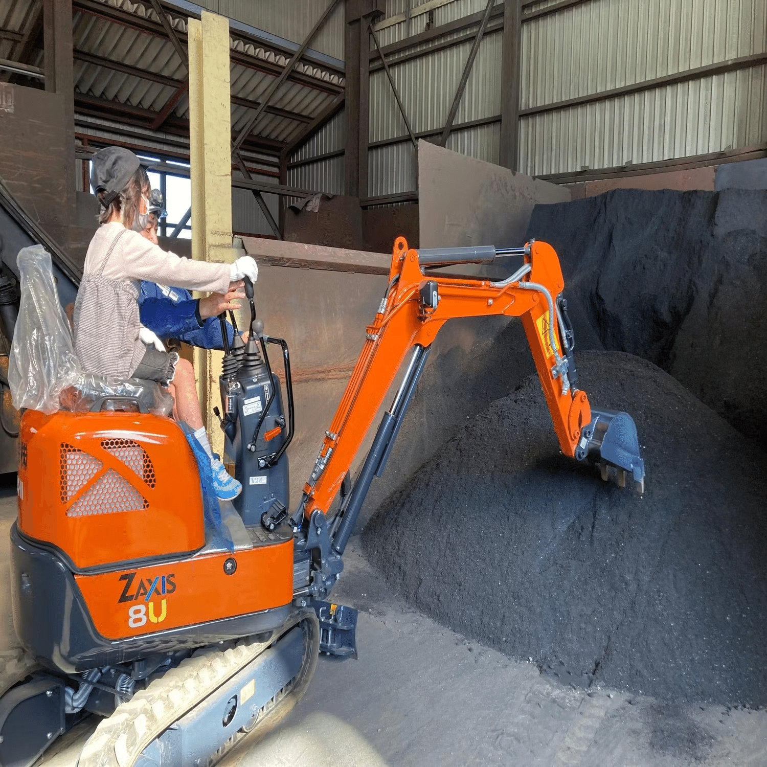 副部長日記】工場が学校に変わる日──音頭金属で“建機のおしごと”を