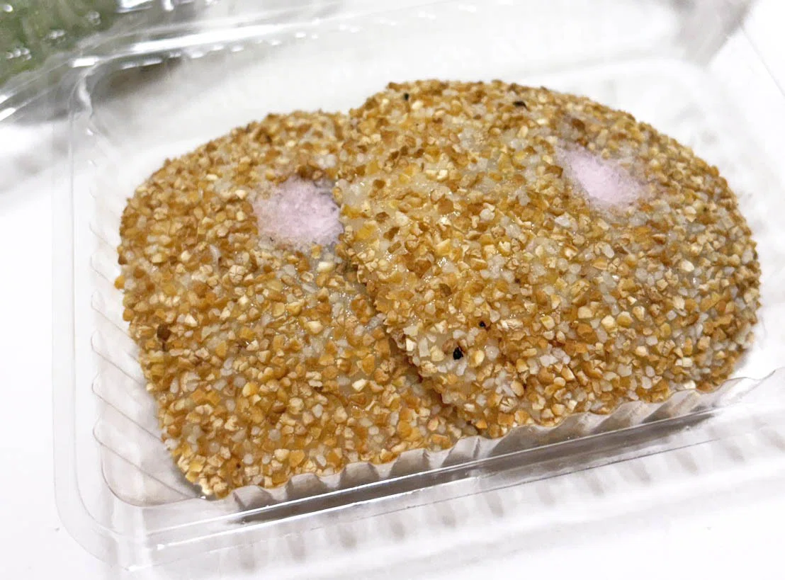 津軽名物「あさか餅」 ― もち好きには抗えない「もち on もち」の世界