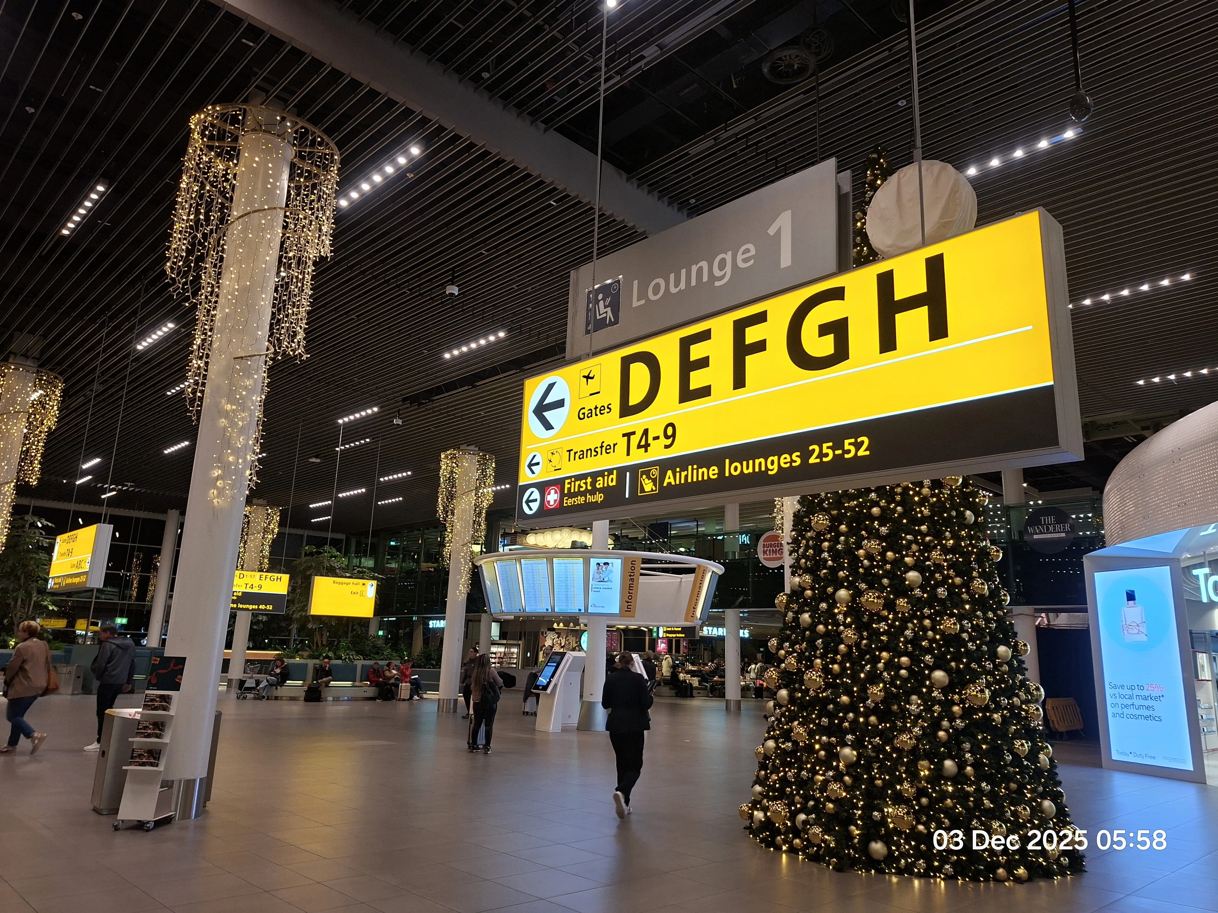 オランダのお店発掘アムステルダム・スキポール空港｜オランダまりぽ