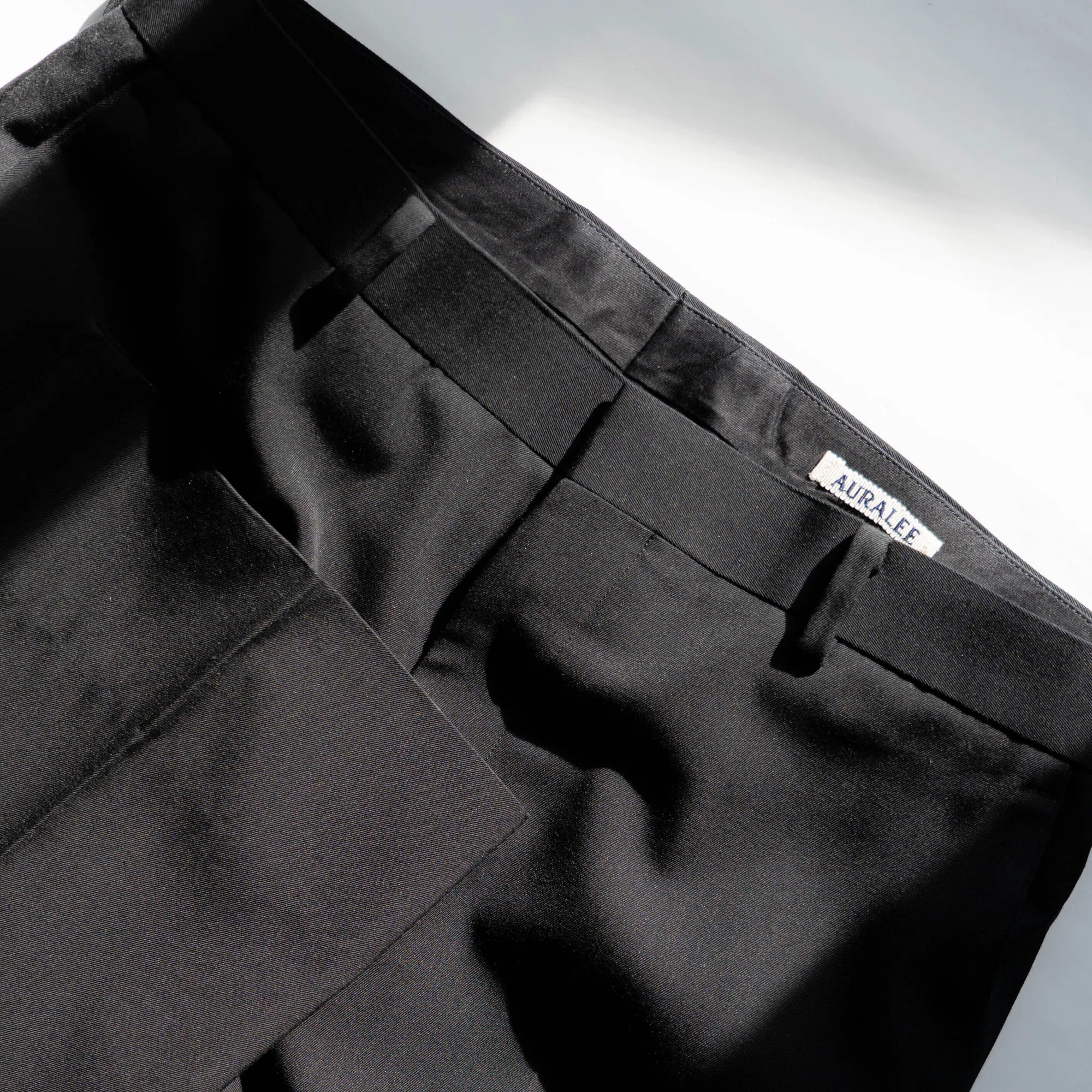 LIGHT WOOL MAX GABARDINE SLACKS はいいヤツだ｜minid