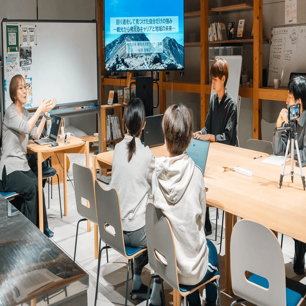 回り道の先で見つけた “自分だけの強み”― 観光から考えるキャリアと