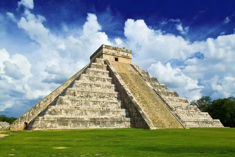 新世界の七不思議・チチェンイッツア遺跡｜メキシコ観光