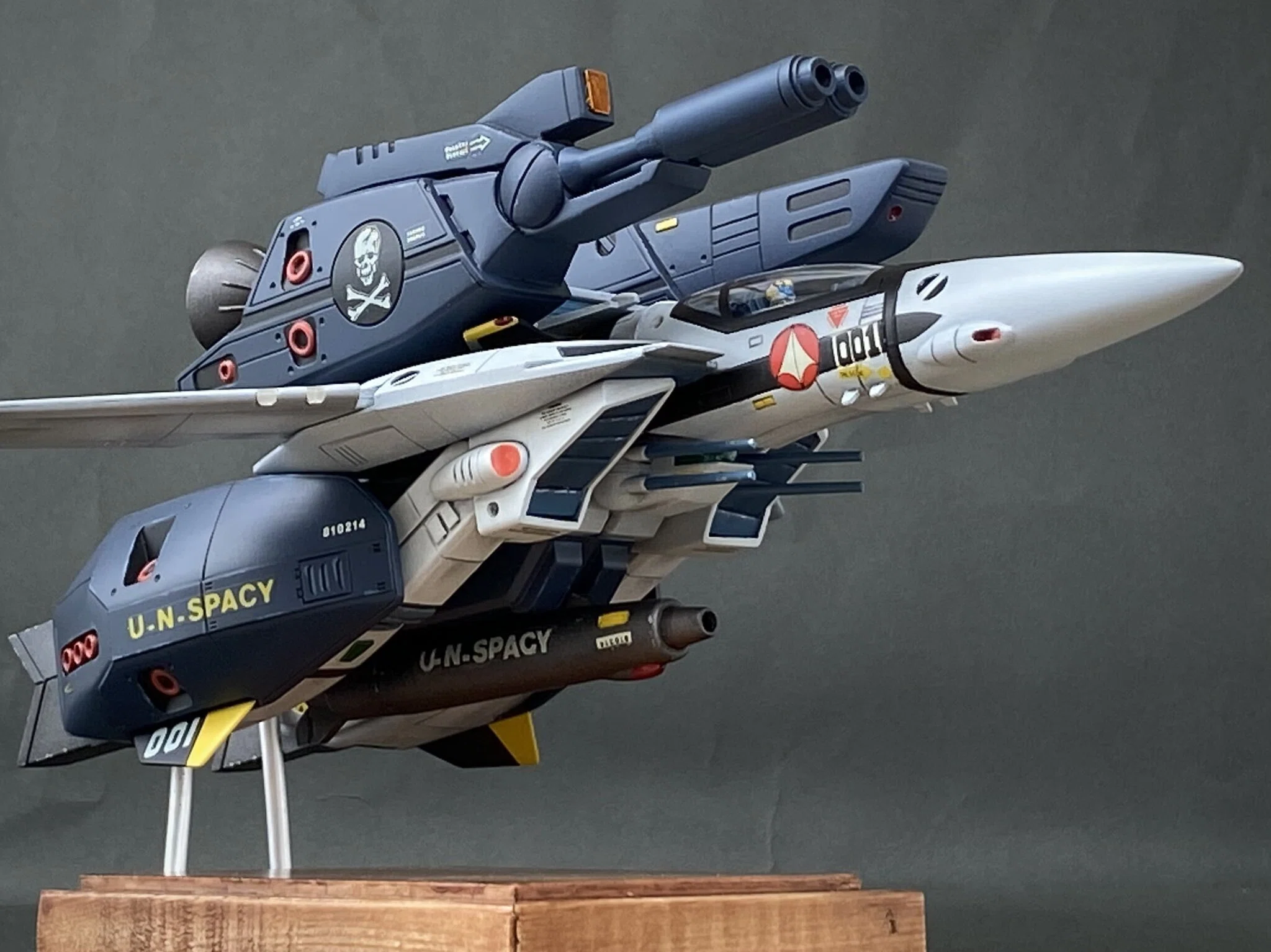 イマイ 1/72 VF-1J スーパーバルキリー改造 ストライクバルキリー