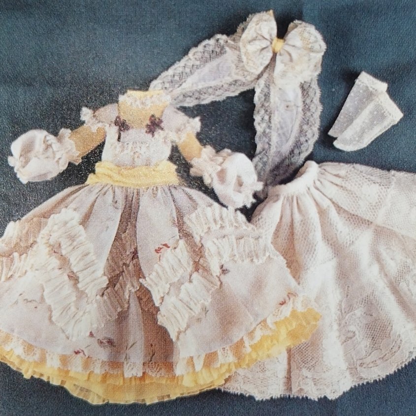 ドール服書籍「ジェニー (No.9) アンティーク風ドレス」貞谷紀子作品