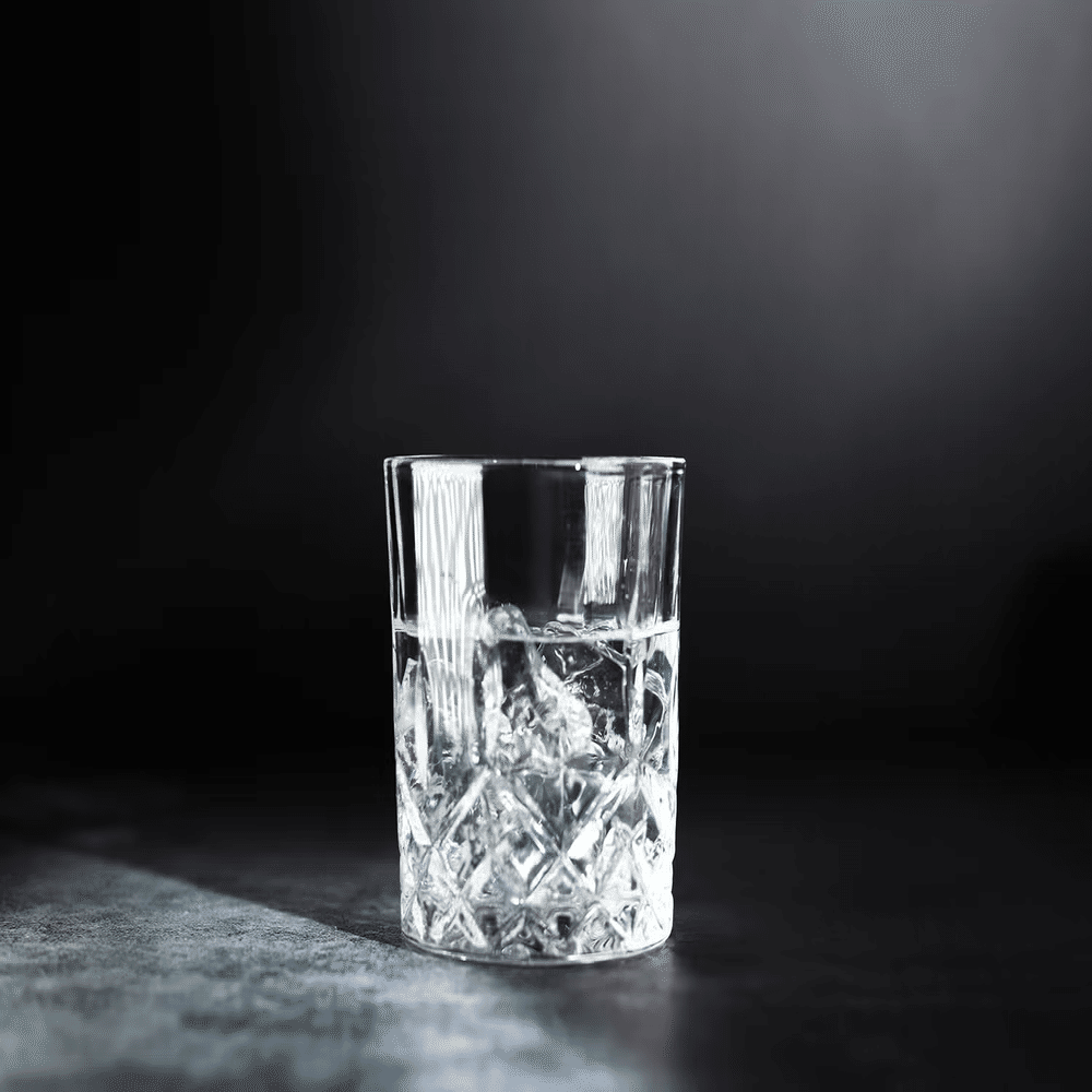 愛媛県の蔵から発掘されたのは、半世紀を生きた秘蔵酒だった。11万円の