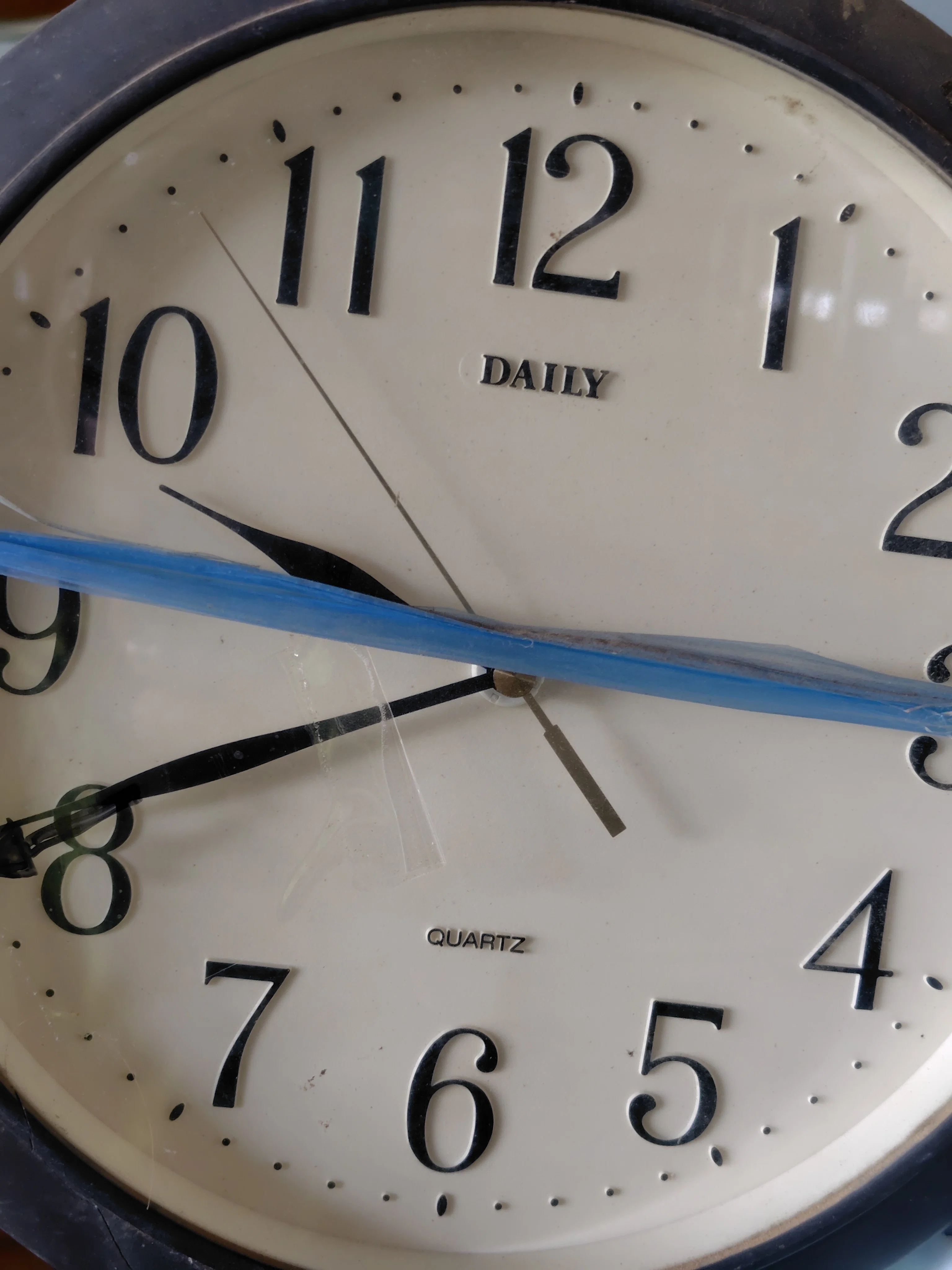 I gave a gift of the best value wall clock🕙️｜カリとコリー ∣ 一