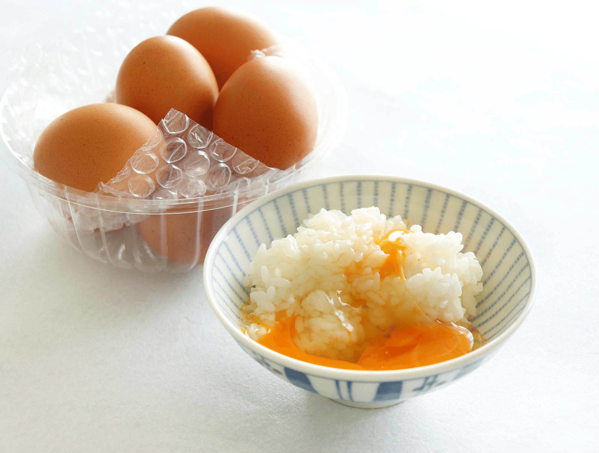 驚いた。卵ってこんなに違うのか」商業施設の一角で行列を作る直売所の