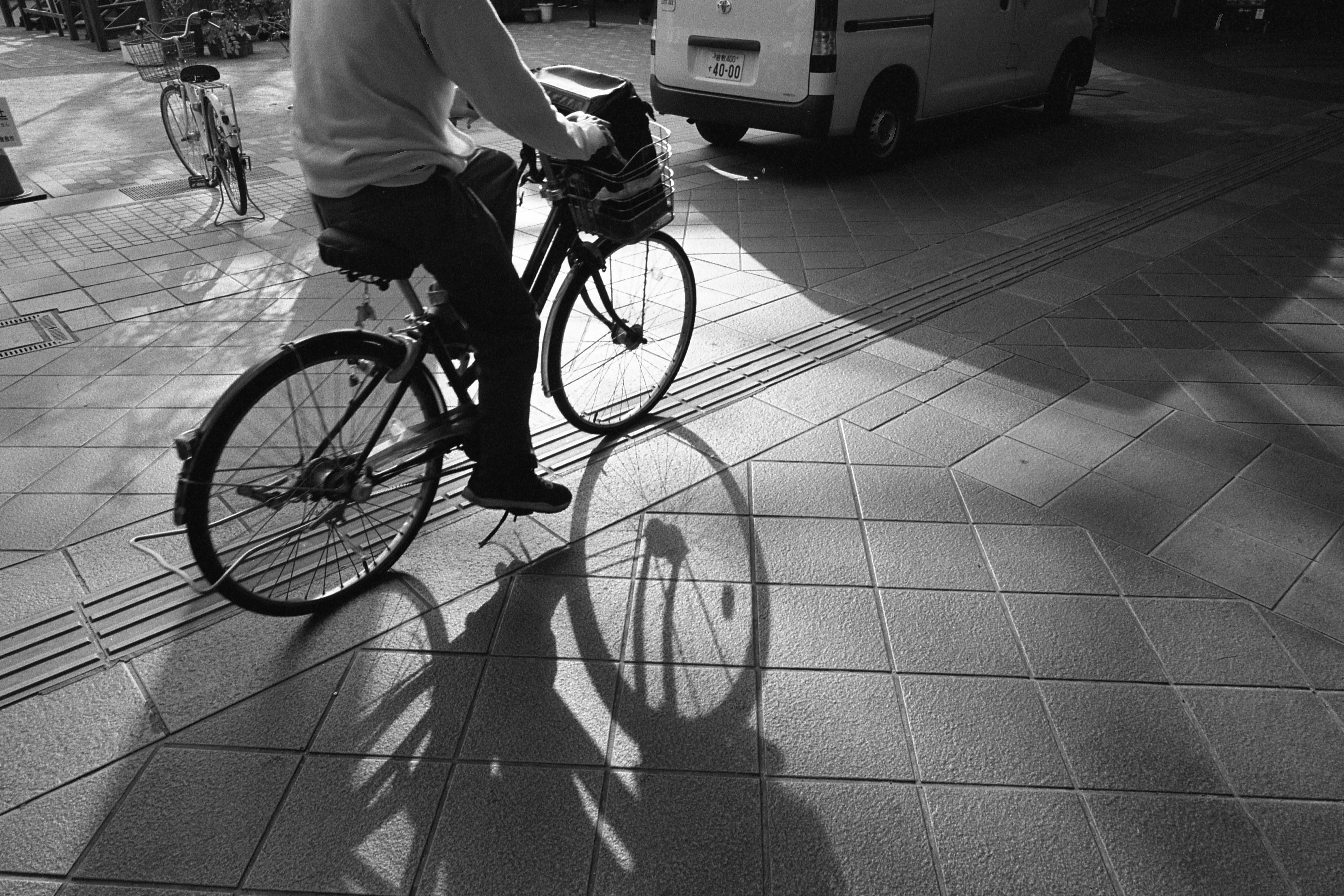 悲しい風景。 〜 Tri-Xで万全 〜｜Miyake