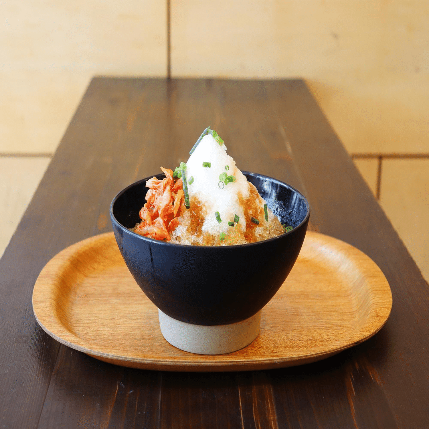 体が確実に冷えます」店主がそう真顔で語る「謎の“かき氷丼”750円」に